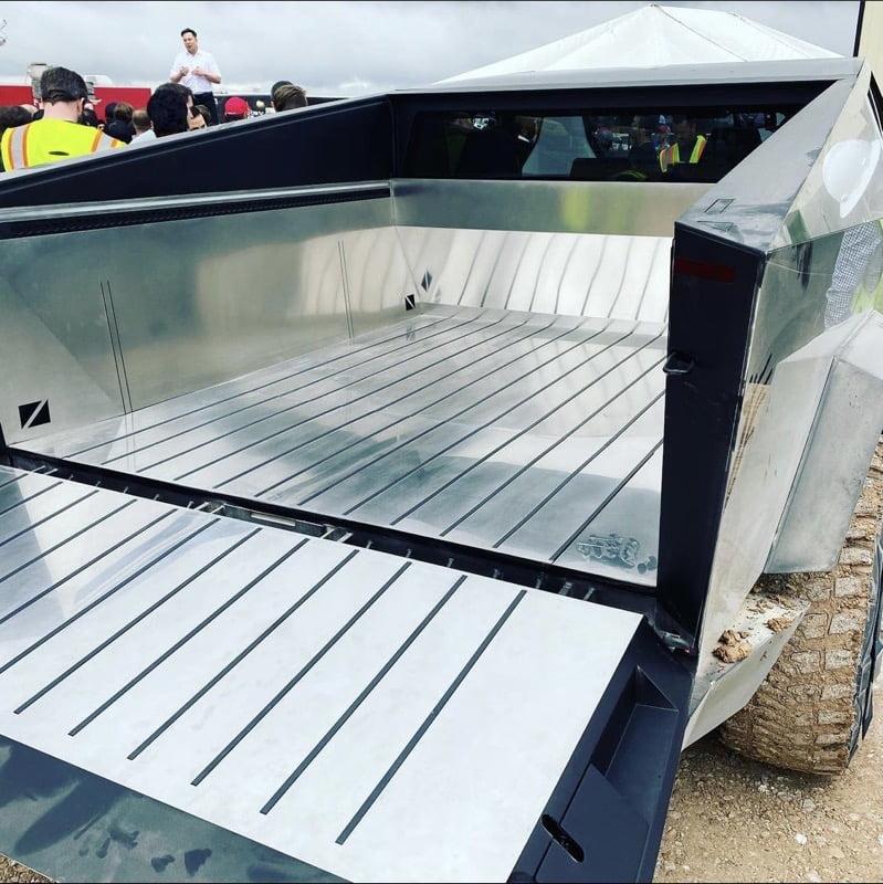Tesla Cybertruck Real Life Cybertruck Photos Compilation (No renders please) cybertruck-close-u