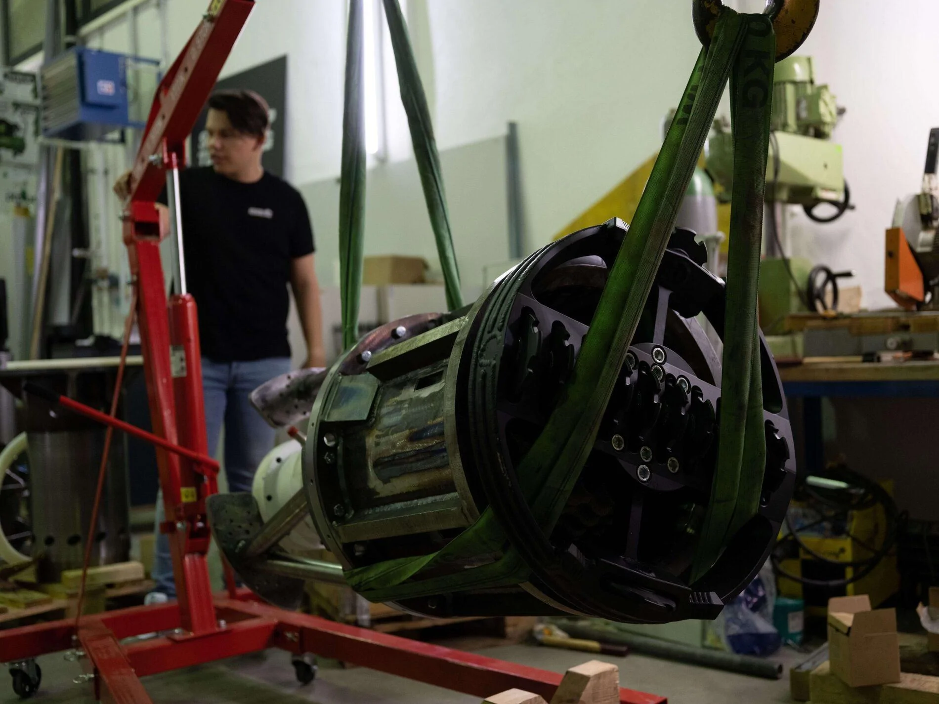 Tesla Cybertruck ETH ZURICH’S 3D PRINTING TUNNELING MACHINE TAKES 2ND PLACE IN ELON MUSK’S NOT-A-BORING COMPETITION swissloop-tunneling-media-3-scaled