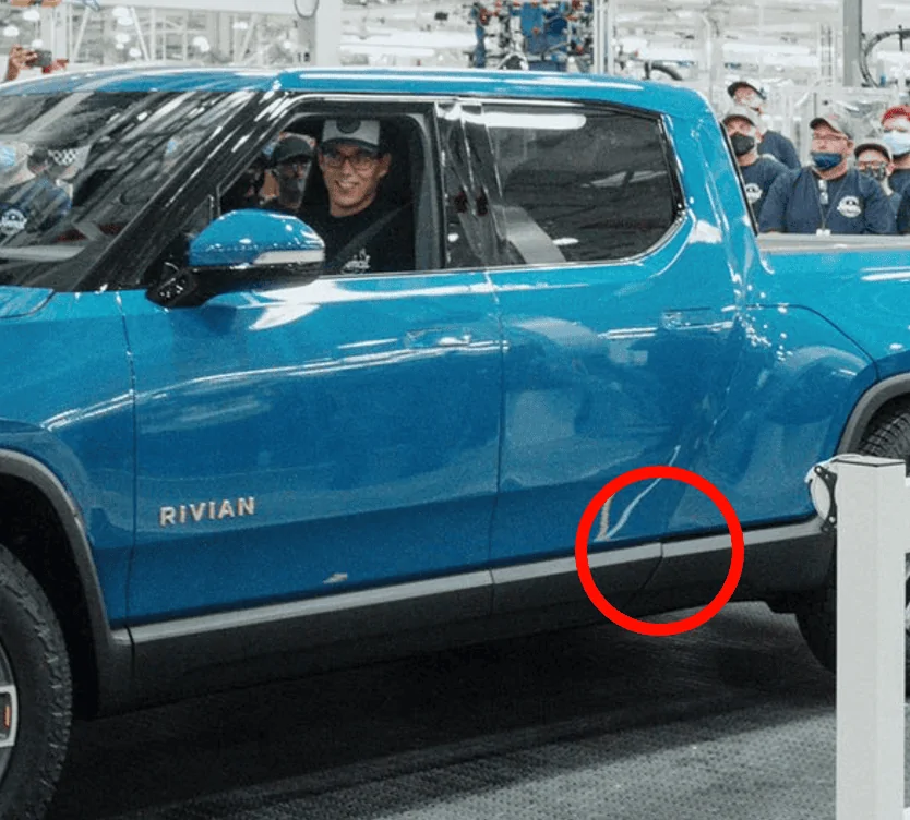 Tesla Cybertruck Rivian Starts shipping to Customer 1631736871608