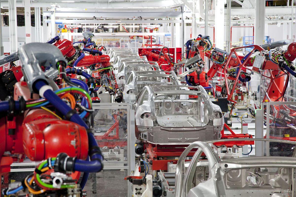 Tesla Cybertruck Ford doubles Lightning production target for 2021 to...  15,000? tesla_fremont_factory.0