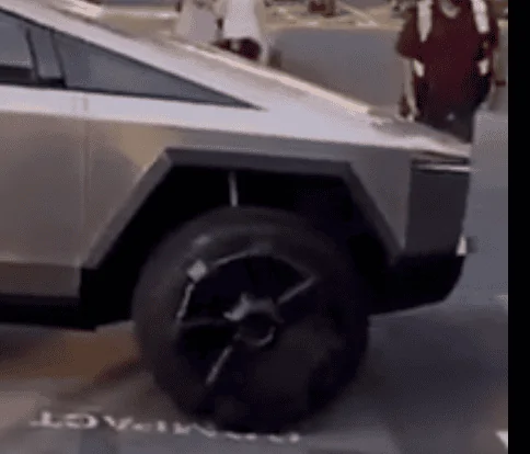 Tesla Cybertruck Videos: Cybertruck in the wild with no door handles! Screen Shot 2021-09-28 at 1.36.43 PM