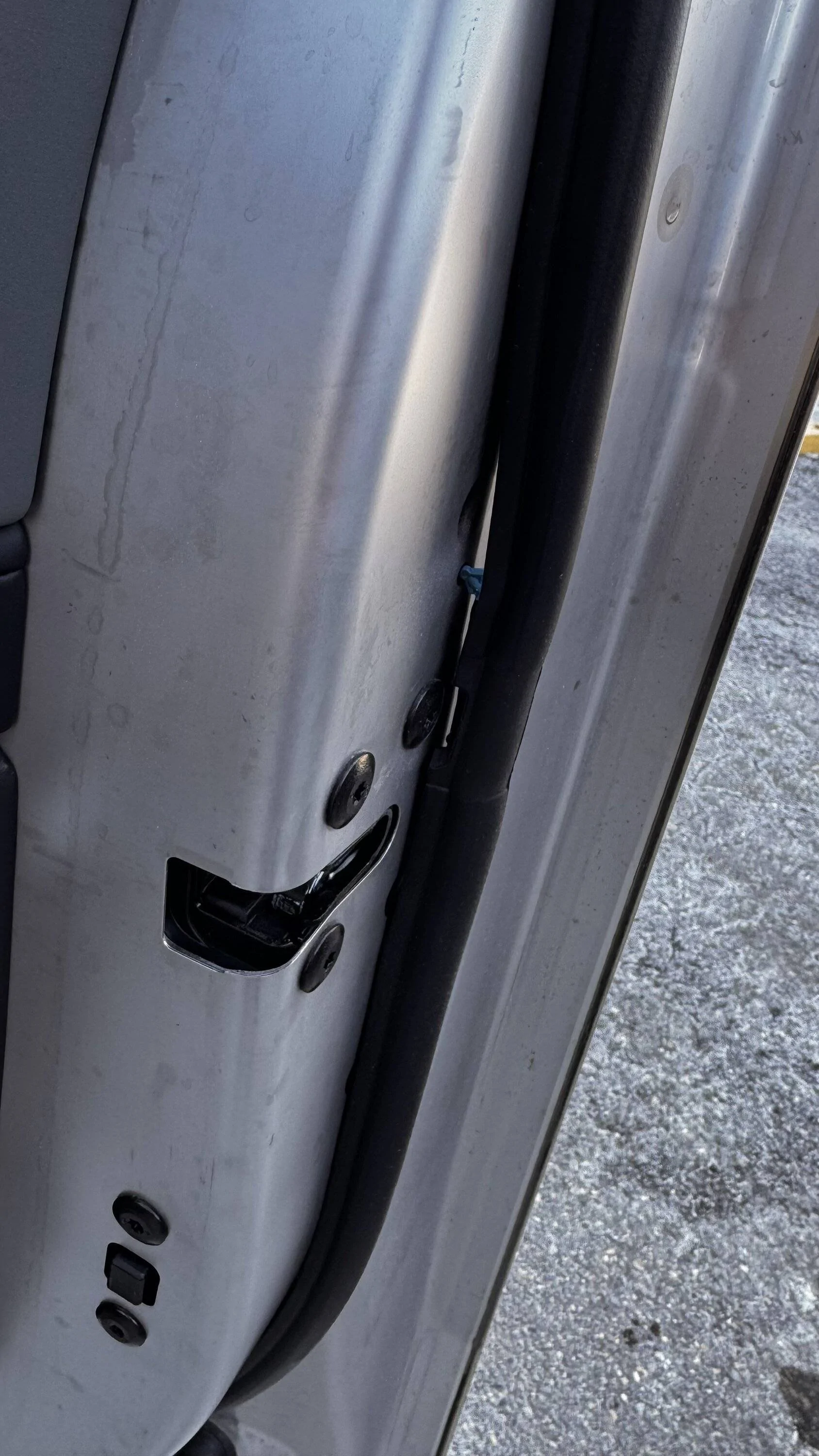 Tesla Cybertruck Weather stripping passenger door not connected IMG_7656