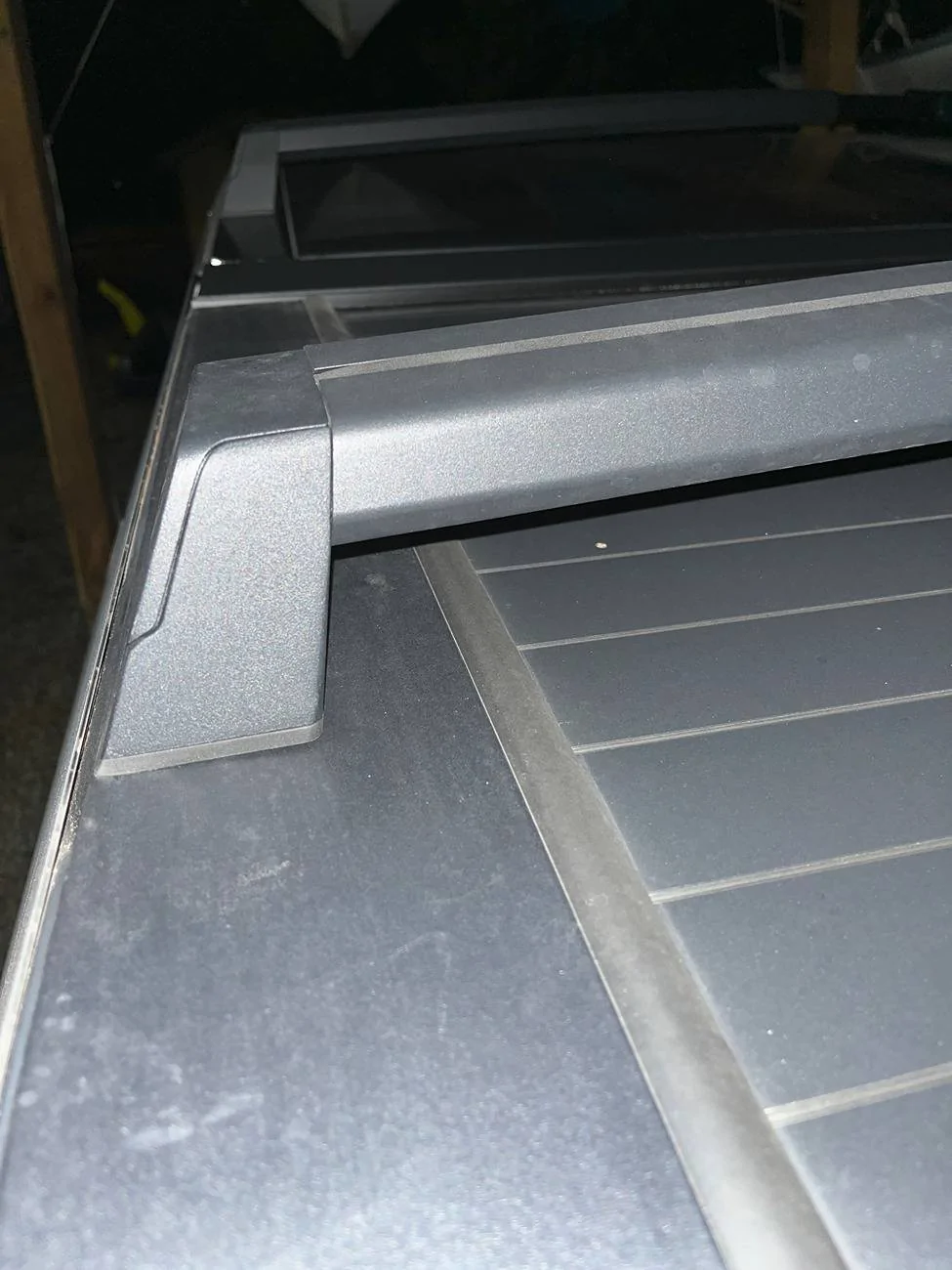 Tesla Cybertruck Roof crossbars: CybertruckCo vs. Mars vs. Tesla 1 IMG_5992