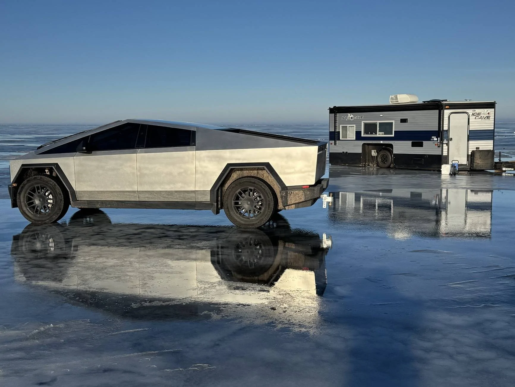 Tesla Cybertruck 👉Vote for January's RWCev CTOTM Winner Here! 3NidavellirSubmission3
