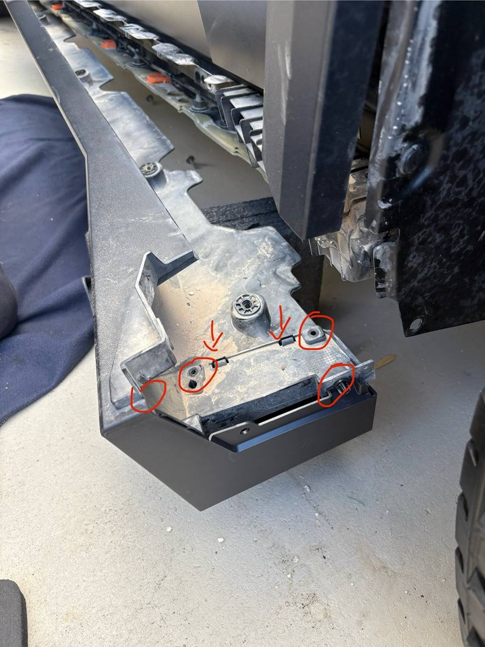Tesla Cybertruck Rocker damage replacement process IMG_6767