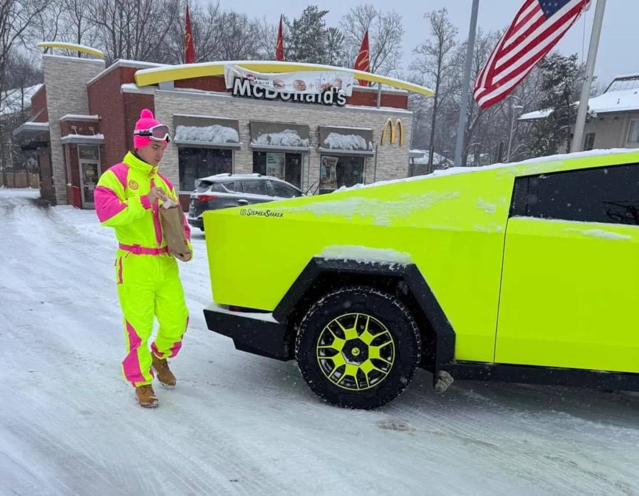 Tesla Cybertruck Daily random Cybertruck photos thread - Post Yours! 📸 🤳 473541854_122118981008664115_6231505330844914327_n