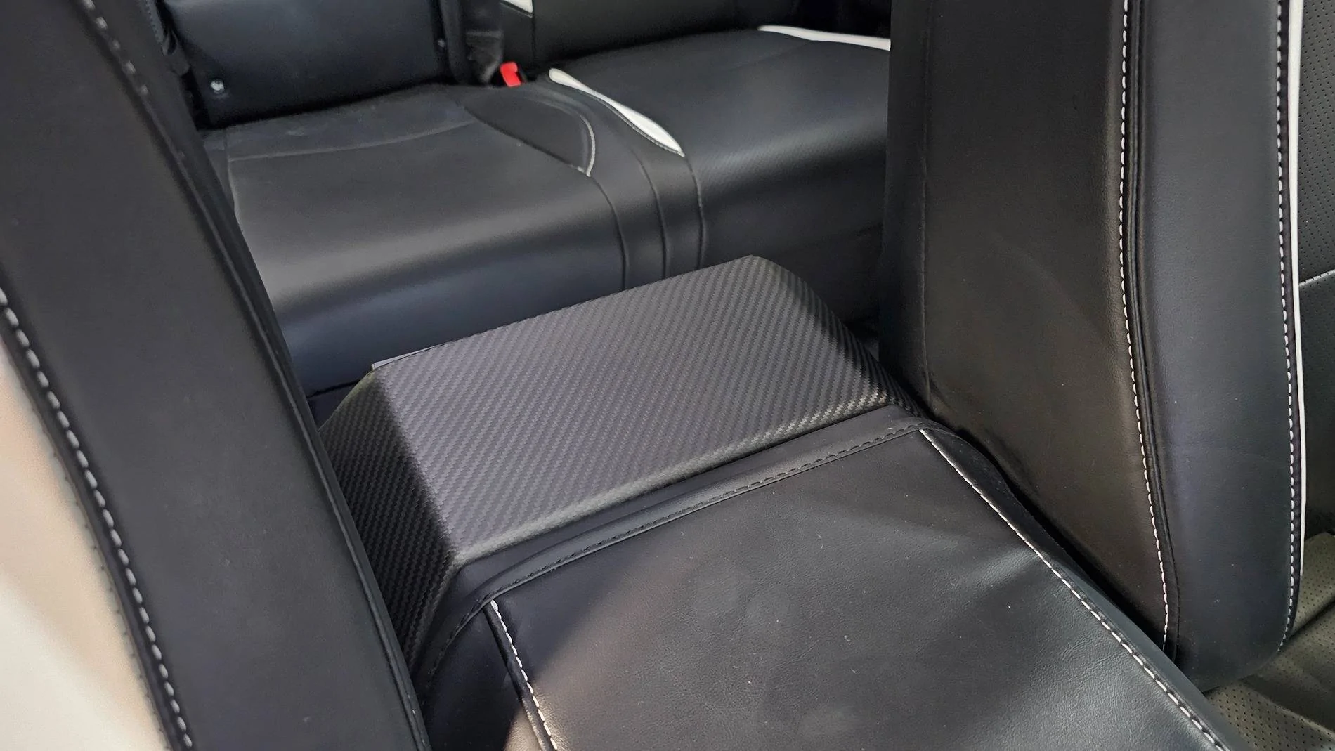 Tesla Cybertruck EVBase Carbon Fiber Rear Screen Cover Install 20250119_120215