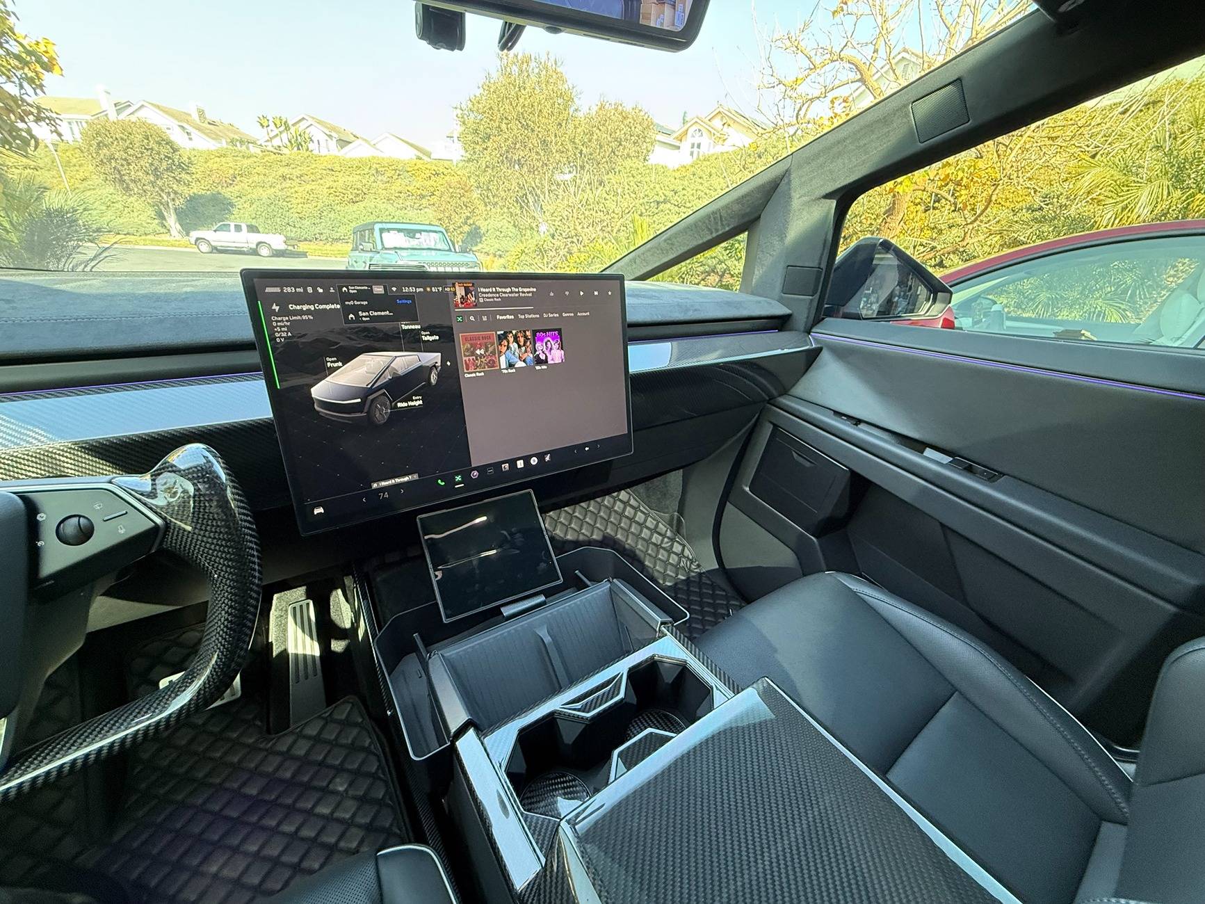 Tesla Cybertruck Carbon Fiber Dash Review and Closeups IMG_3939