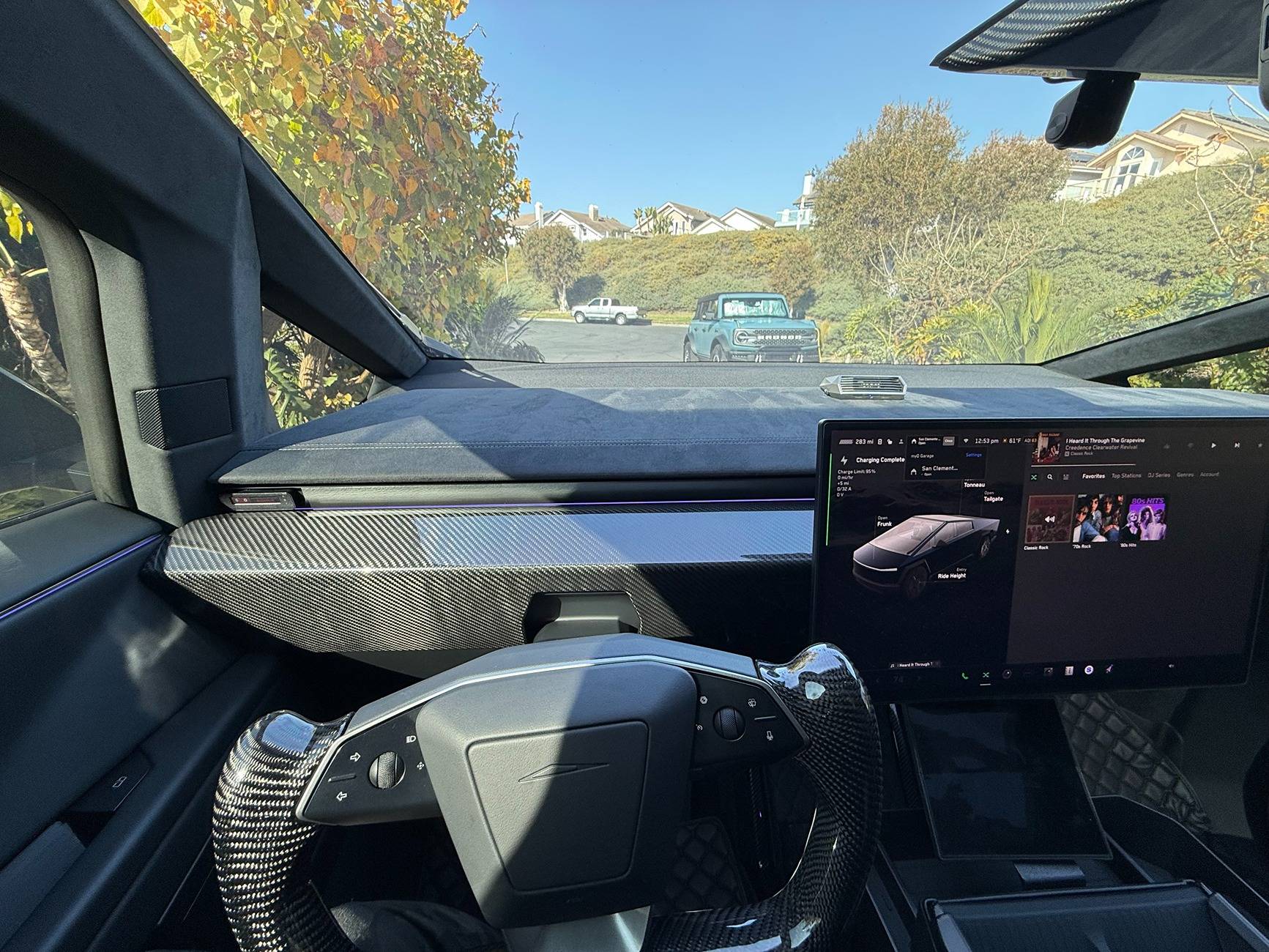 Tesla Cybertruck Carbon Fiber Dash Review and Closeups IMG_3938