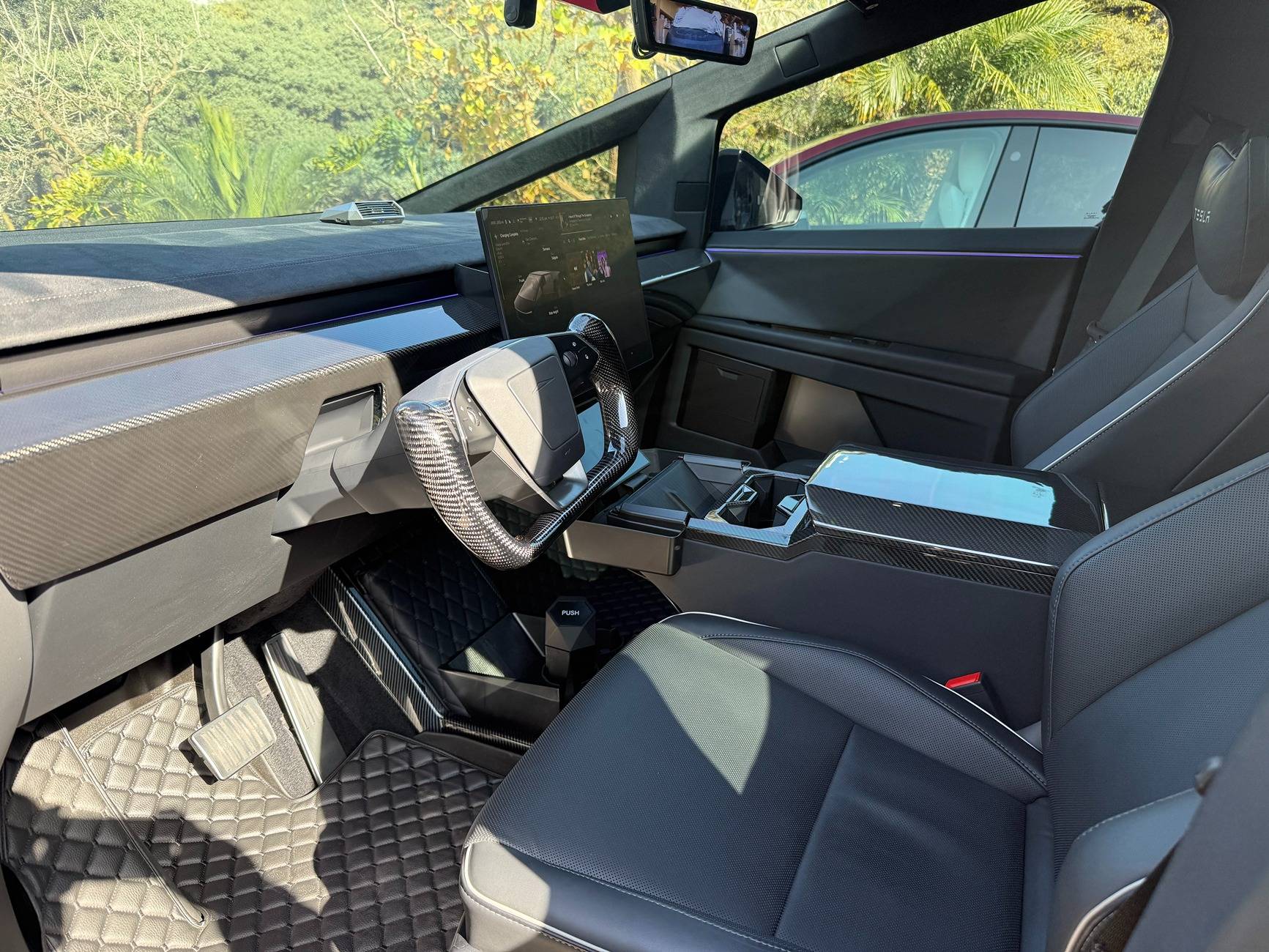 Tesla Cybertruck Carbon Fiber Dash Review and Closeups IMG_3935