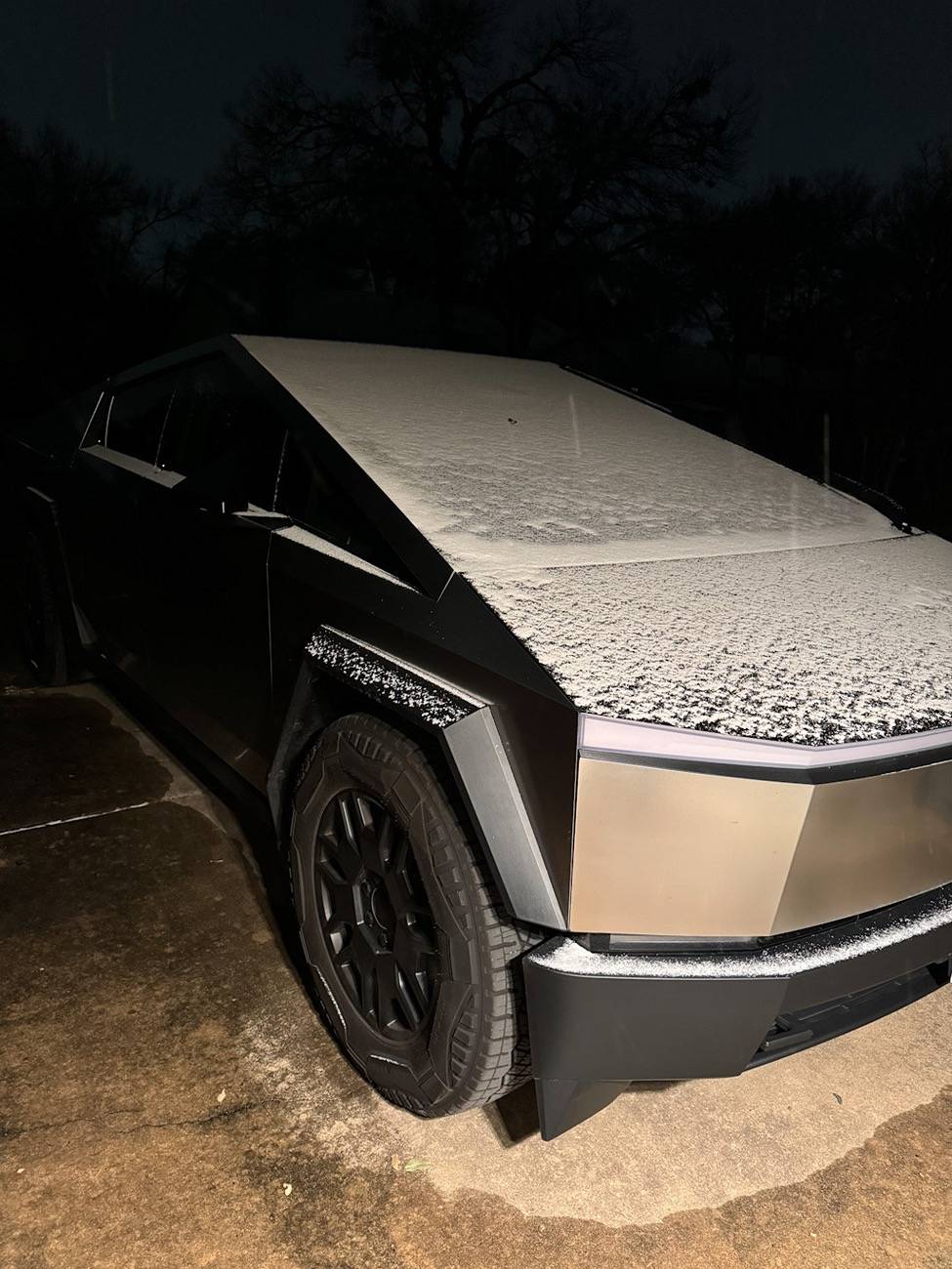 Tesla Cybertruck Cybertruck AWD cold-weather efficiency test in freezing temperatures 1F7EB8A2-0A93-4CAE-85B0-8D911D3BDB66