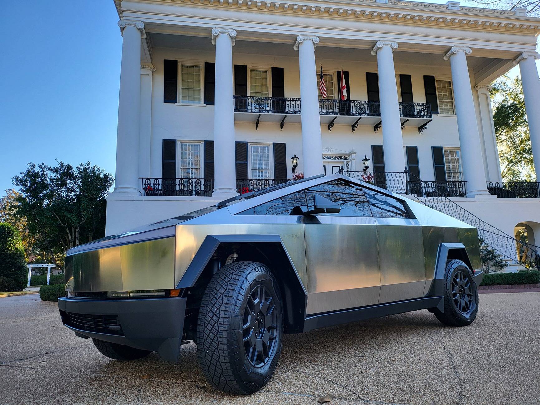Tesla Cybertruck 3 Most Used and Underused Mods on your Cybertruck? 20250103_152031