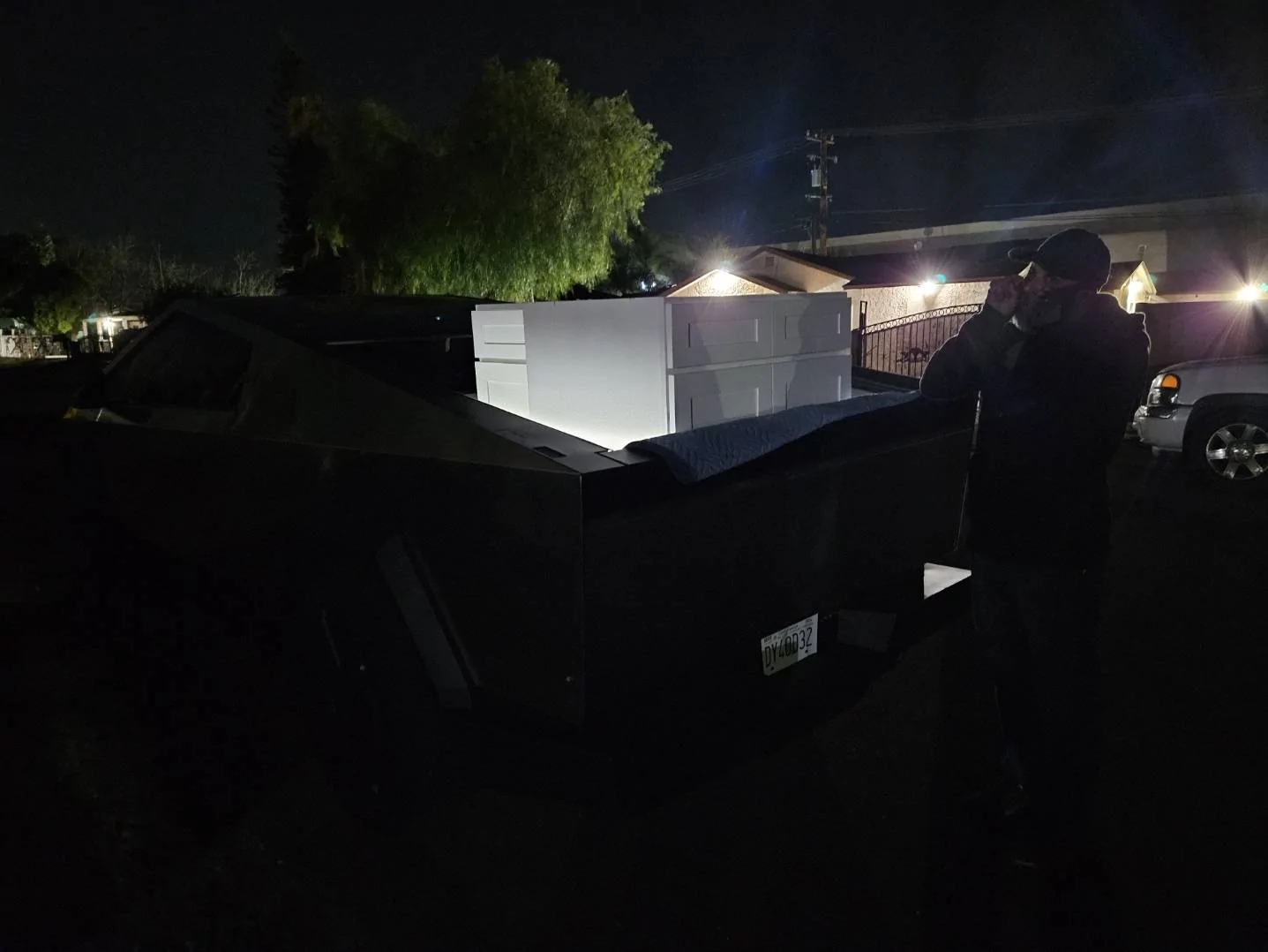 Tesla Cybertruck What Are You Hauling in your Cybertruck? 🦾 👷‍♂️ 20250122_192956