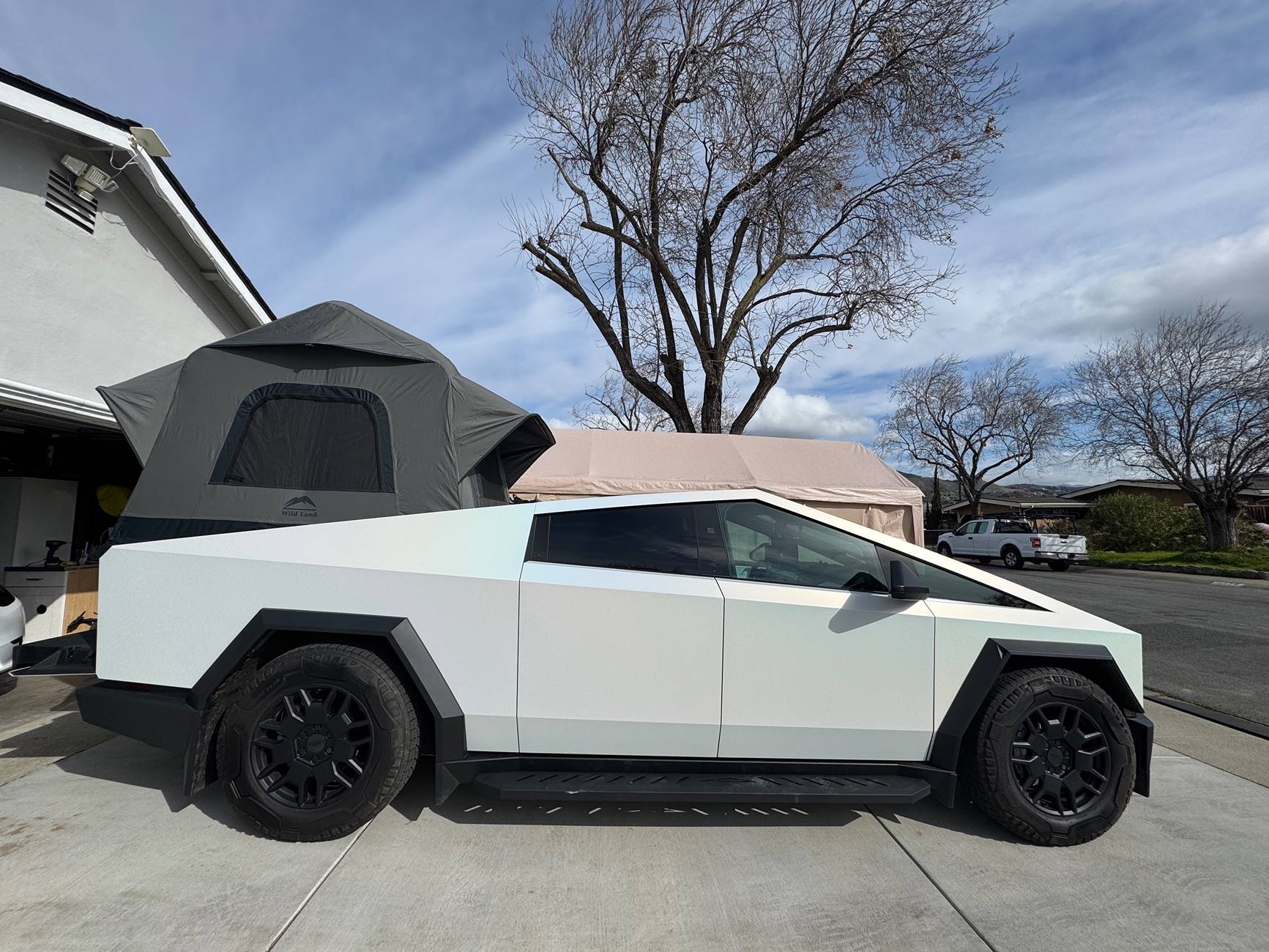 Tesla Cybertruck Cyber Tent Style - Using RTT mounted in truck bed IMG_3498.JPG