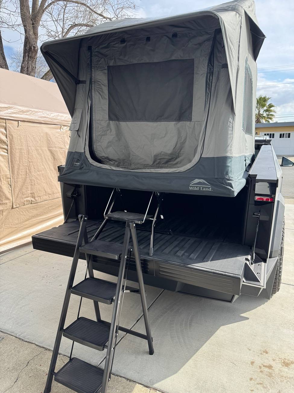 Tesla Cybertruck Cyber Tent Style - Using RTT mounted in truck bed IMG_3503.JPG