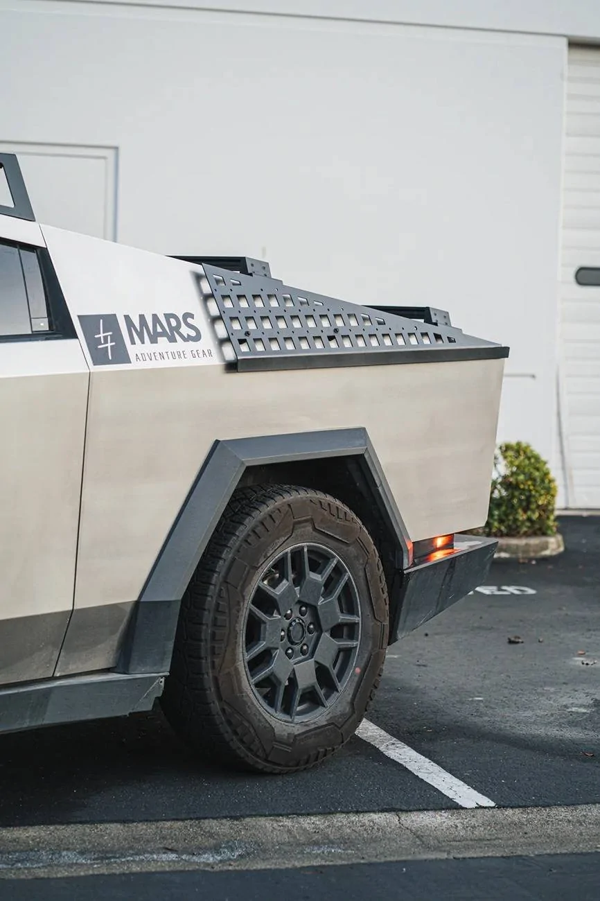 Tesla Cybertruck NEW! Mars Molle Panel for Tesla Cybertruck DSC00867