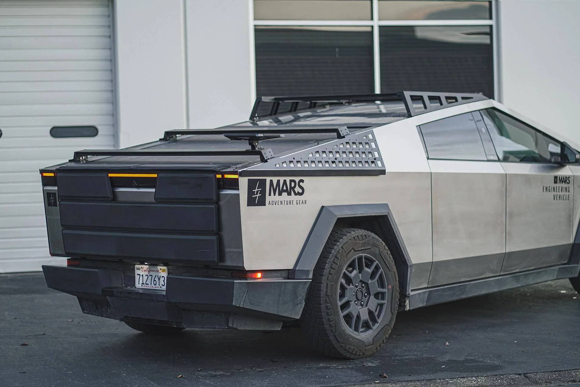 Tesla Cybertruck NEW! Mars Molle Panel for Tesla Cybertruck 1737941595587-su