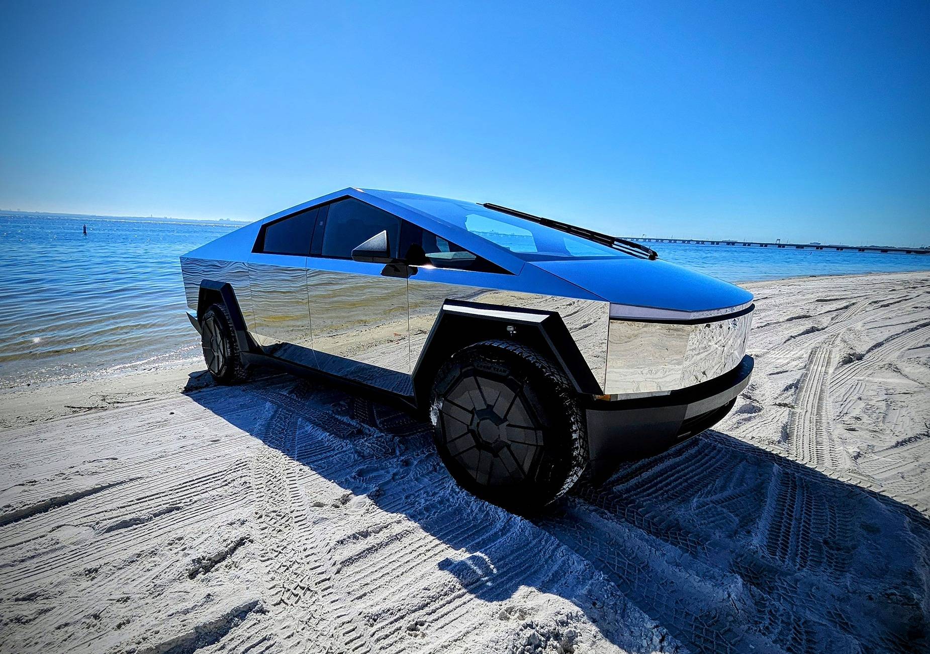 Tesla Cybertruck What are some great locations for car photography? 20241127_122153~2