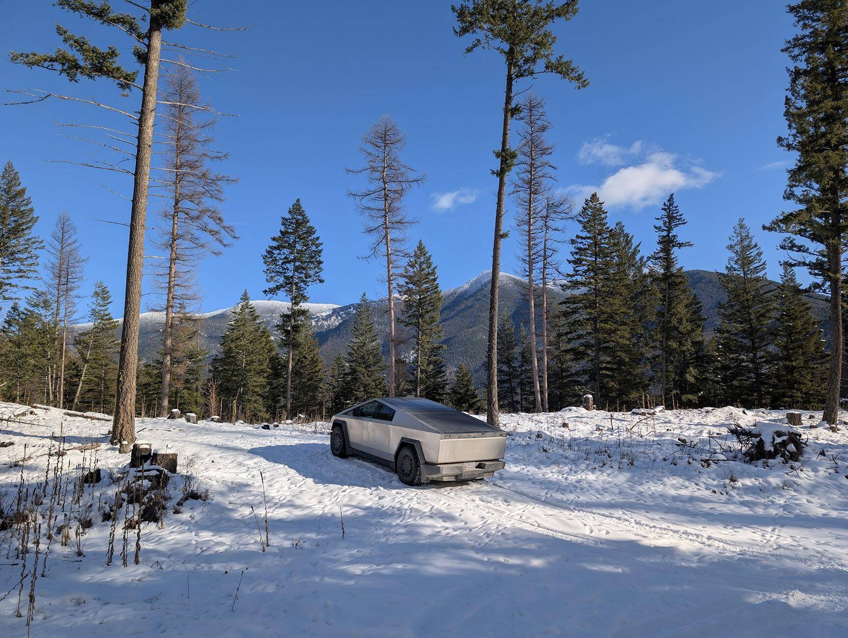 Tesla Cybertruck What are some great locations for car photography? 1737991794823-hz