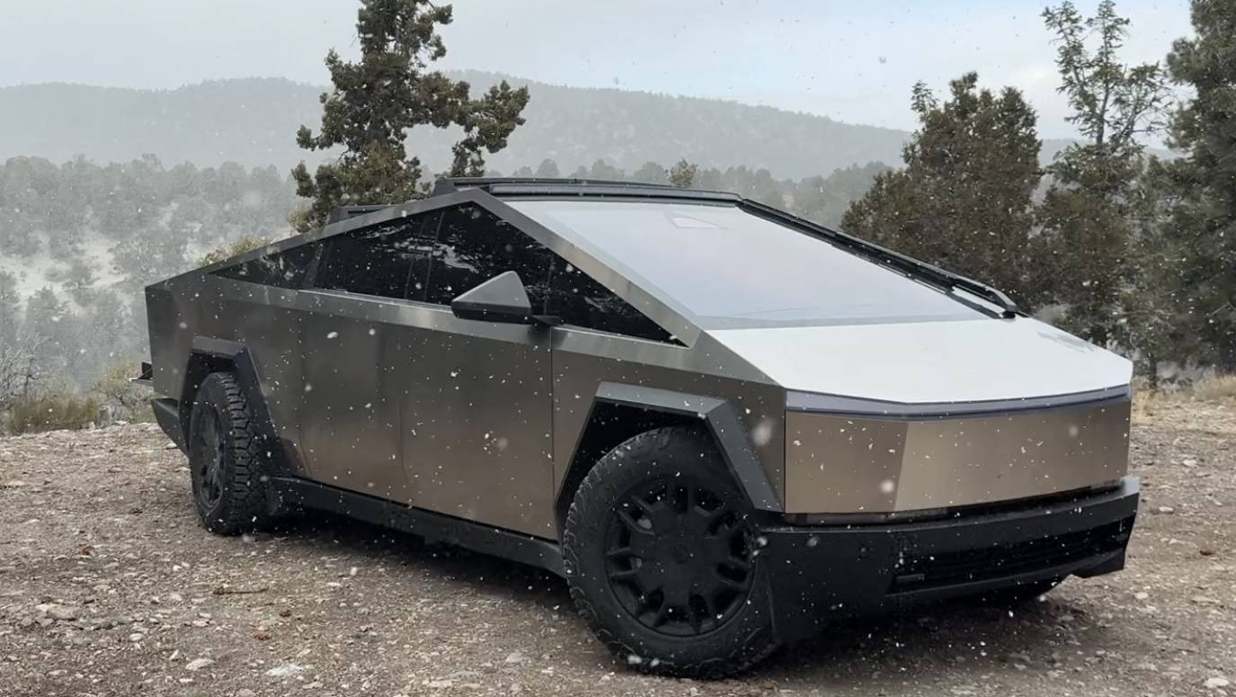 Tesla Cybertruck Daily random Cybertruck photos thread - Post Yours! 📸 🤳 IMG_3072