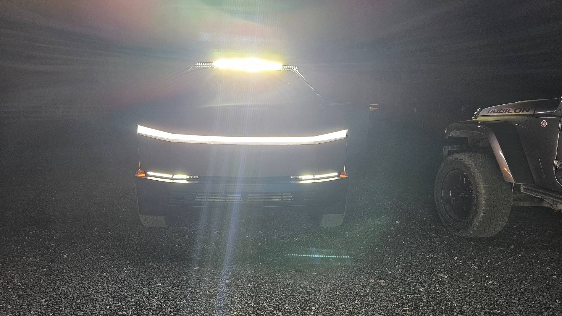 Tesla Cybertruck Foundation series package complete with updated aero covers and light bar 1000009951