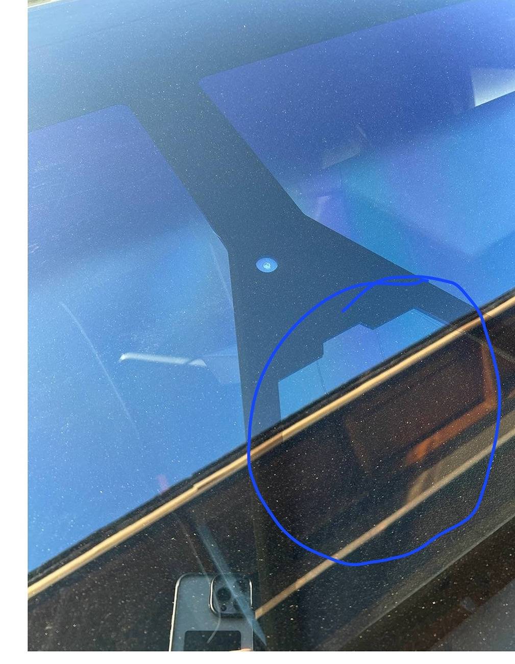 Tesla Cybertruck Is this a rain sensor?? Screenshot_20250128_132245_Firefox