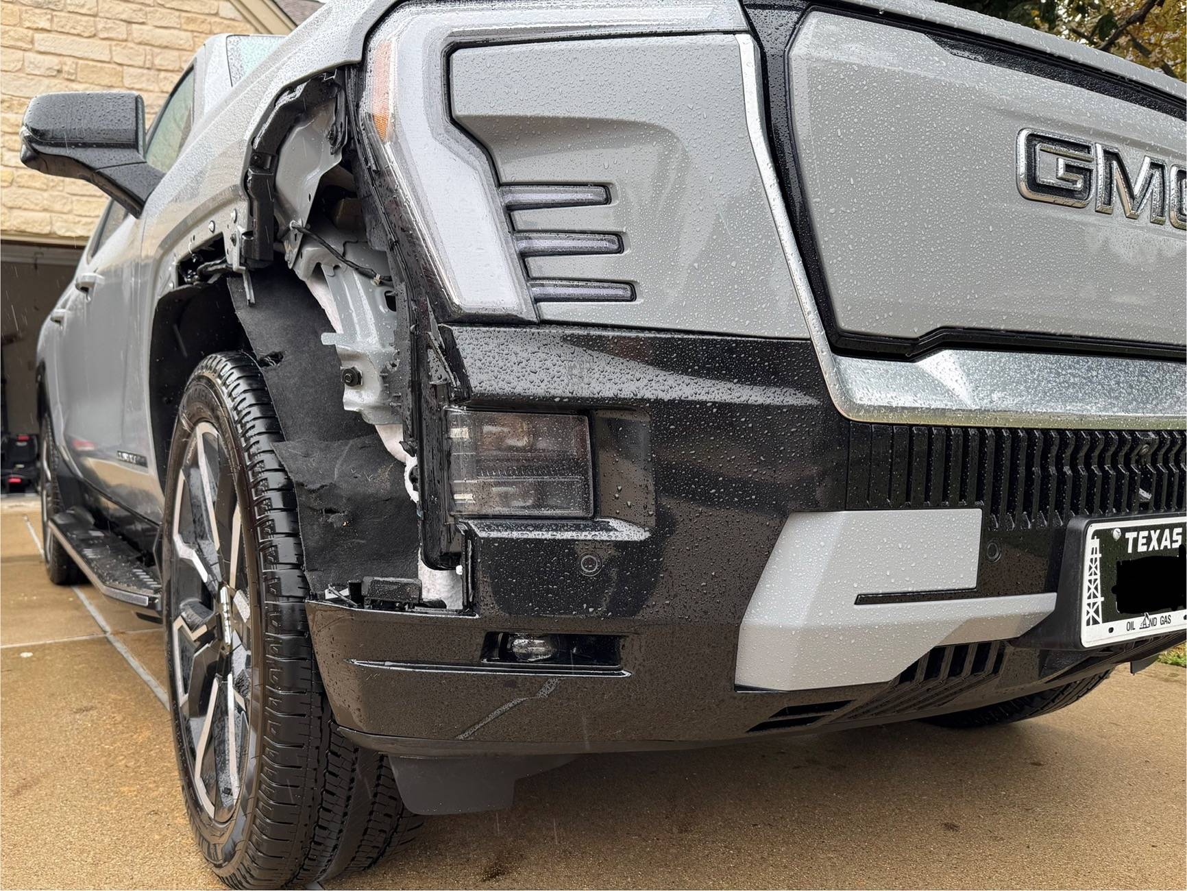 Tesla Cybertruck Cybertruck hits deer @ 75mph; damaged but not totaled and FSD keeps on driving IMG_2545