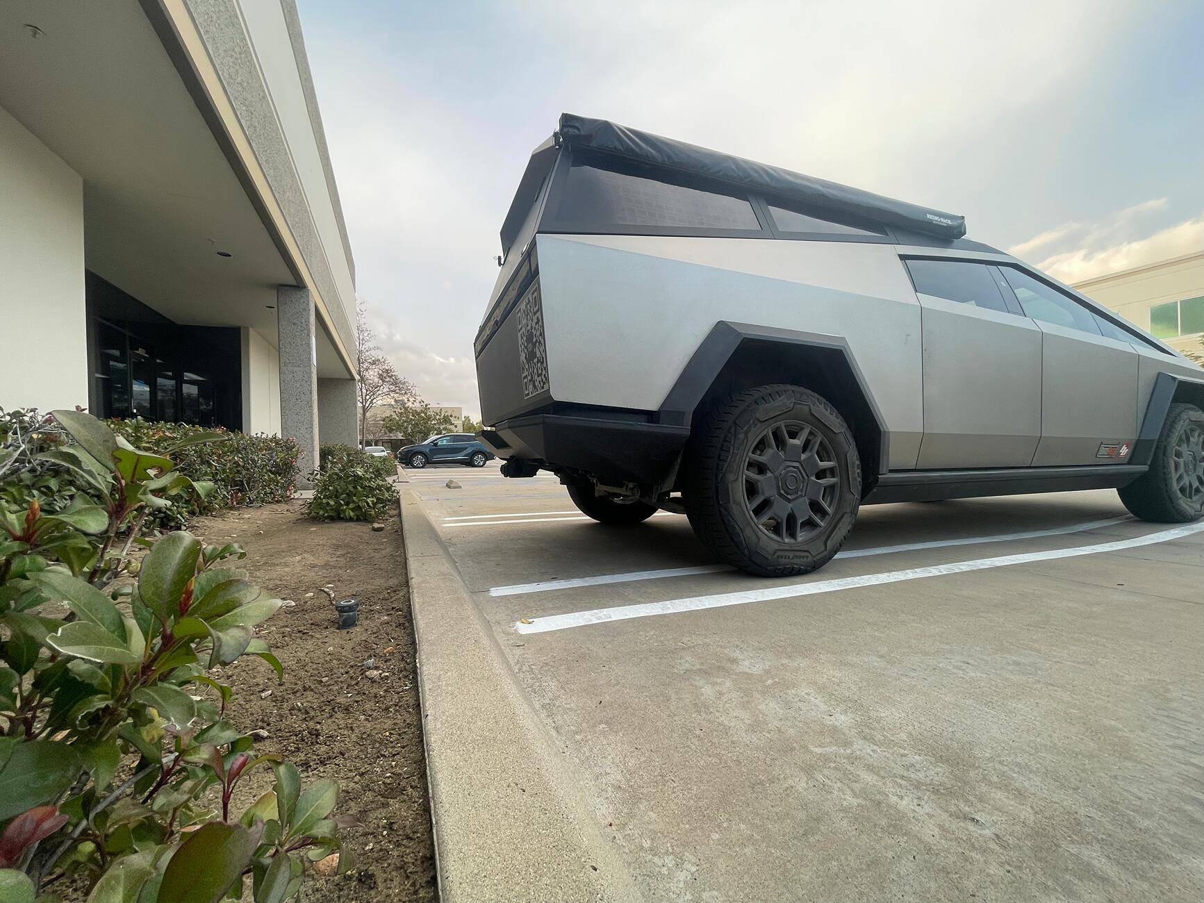 Tesla Cybertruck Where are the aftermarket bumpers? tempImageJuYVM8