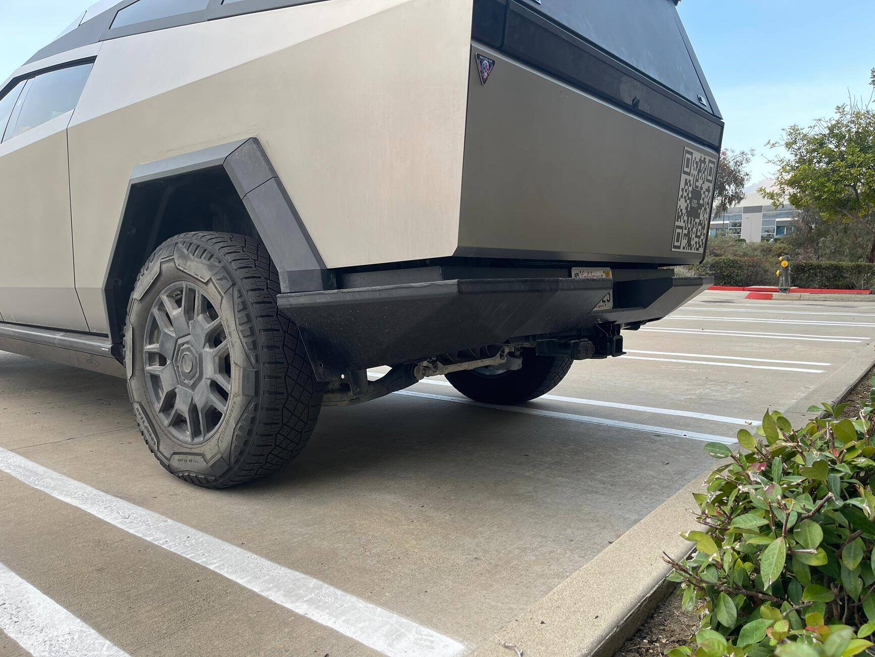 Tesla Cybertruck Where are the aftermarket bumpers? tempImagedHhXrn