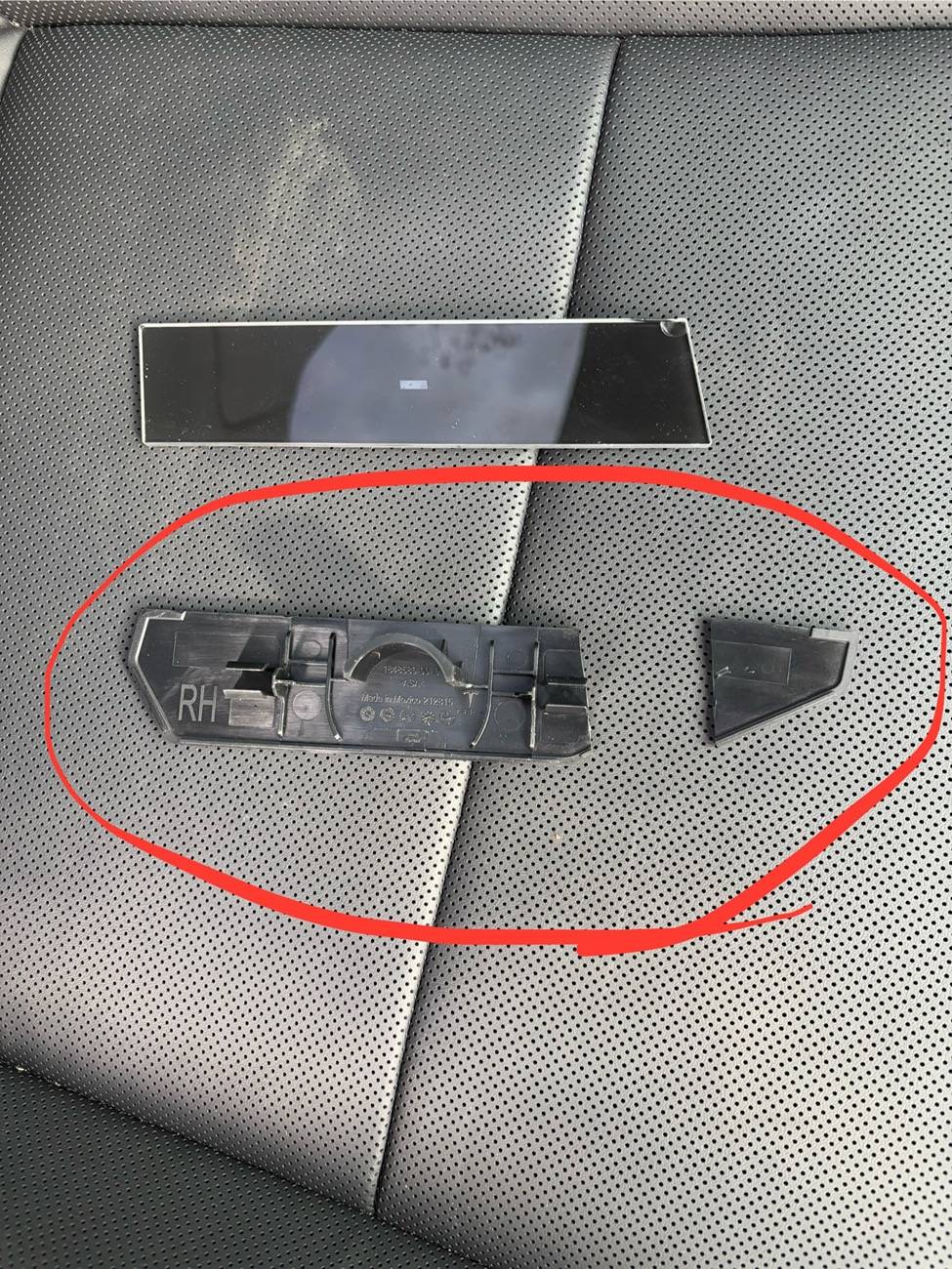 Tesla Cybertruck PSA - New Service Procedure for installing OEM Lightbar on Cybertruck IMG_3904