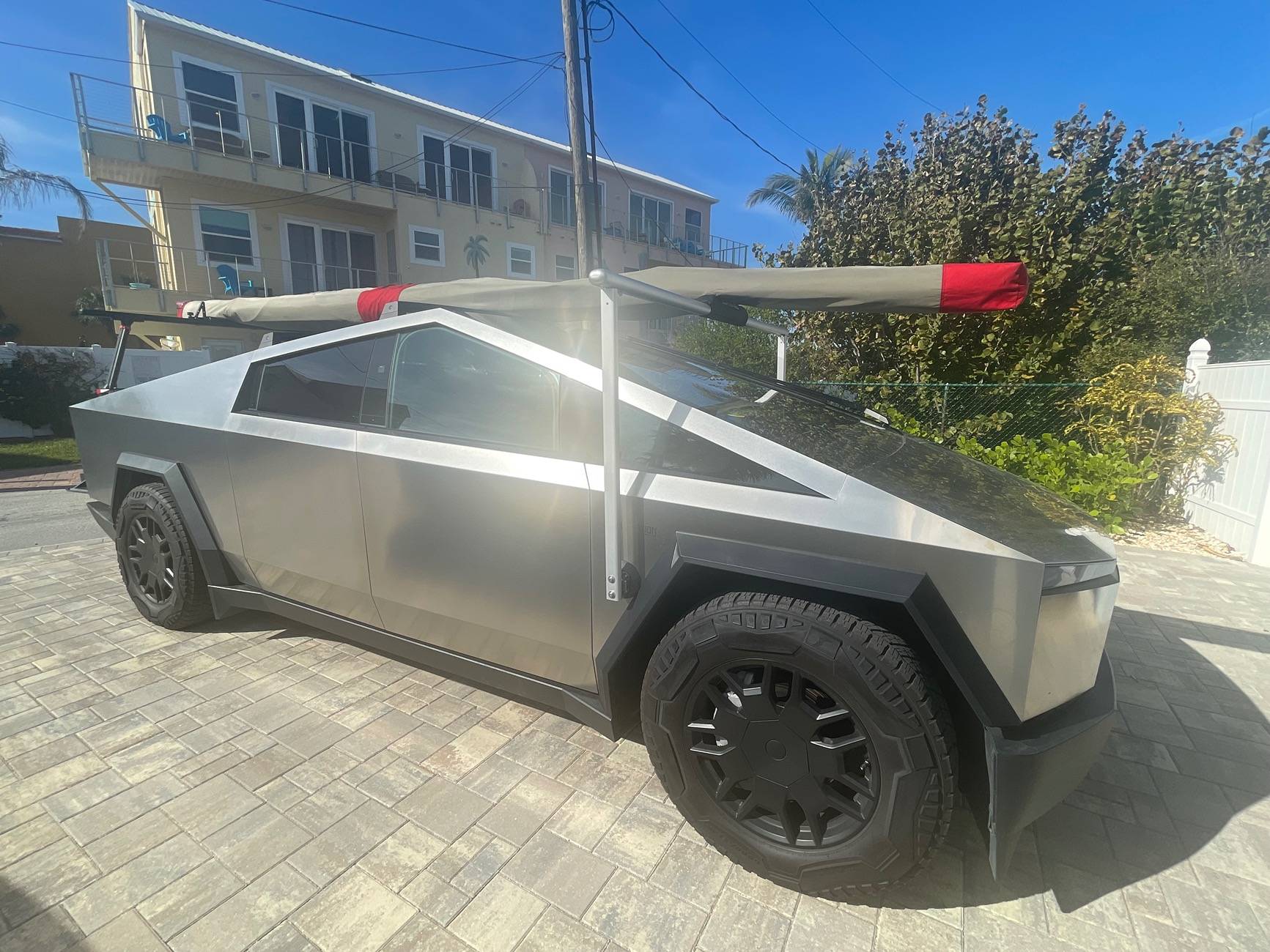 Tesla Cybertruck DIY front and rear level racks IMG_2445