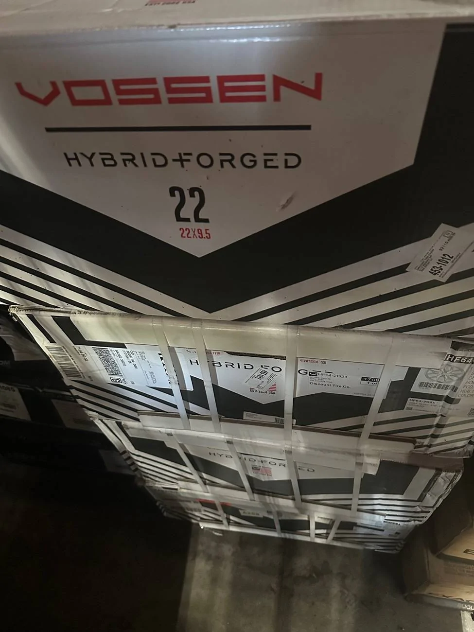 Tesla Cybertruck sold Vossen HF6-4 22x9.5 with Nitto 285/55r22 ridge grapplers shipped IMG_2116