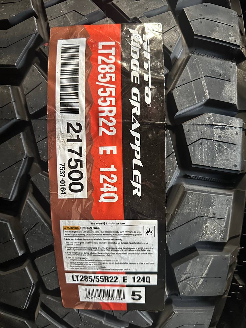 Tesla Cybertruck sold Vossen HF6-4 22x9.5 with Nitto 285/55r22 ridge grapplers shipped IMG_2117