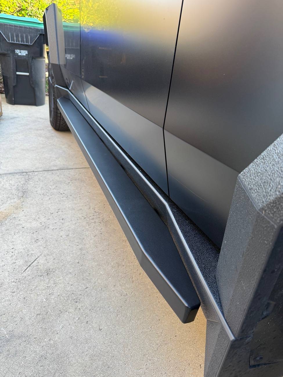 Tesla Cybertruck Installed some running boards today IMG_4124