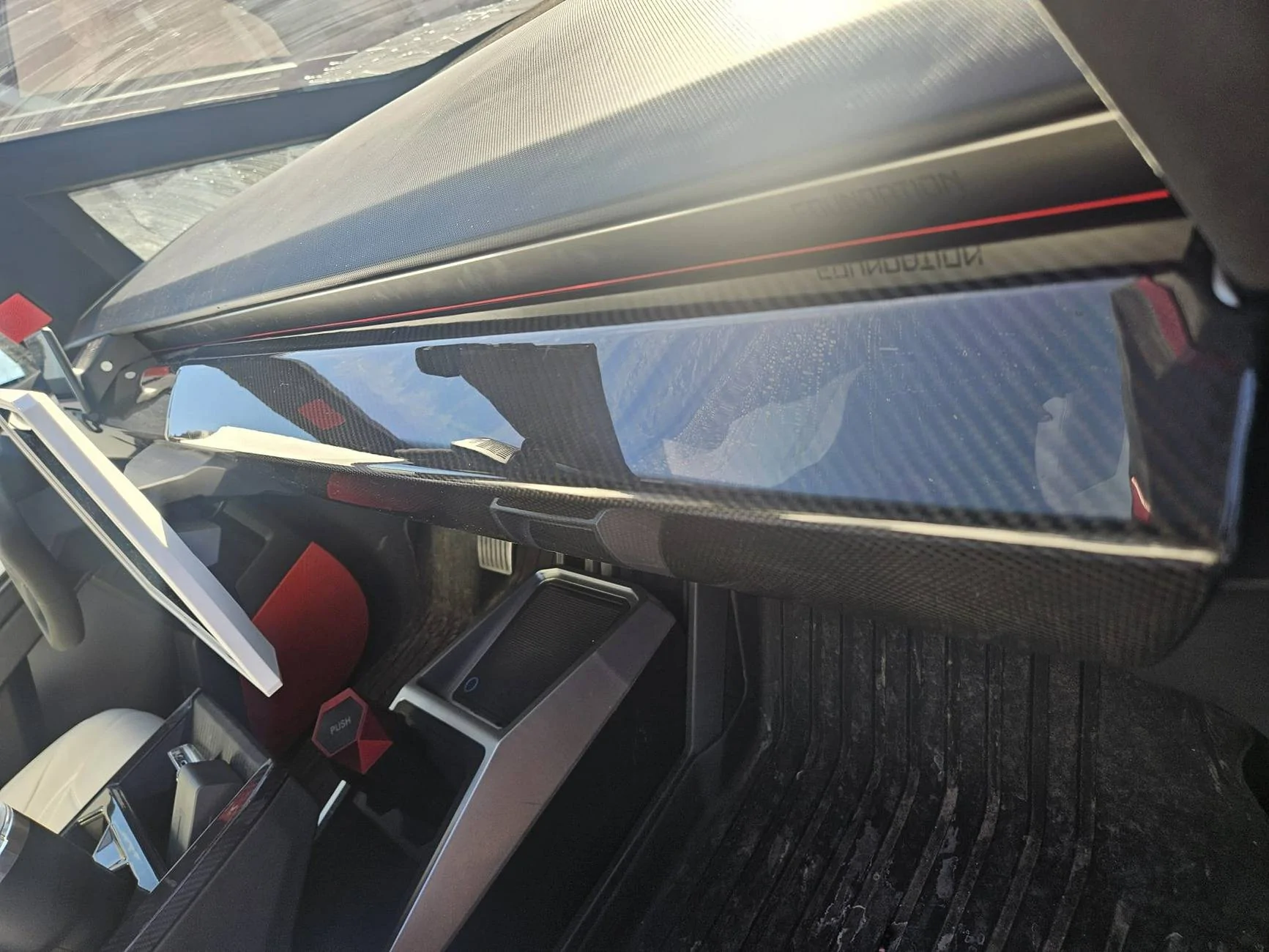 Tesla Cybertruck 🚀 Elevate Your Cybertruck’s Interior Dashboard with Real Carbon Fiber – Special 20% Off! [Yeslak] 1738421501282-dd