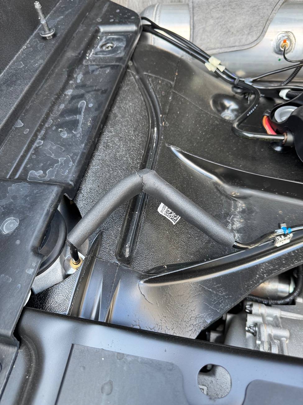 Tesla Cybertruck UPDATED - Air suspension compressor loose AF IMG_9486
