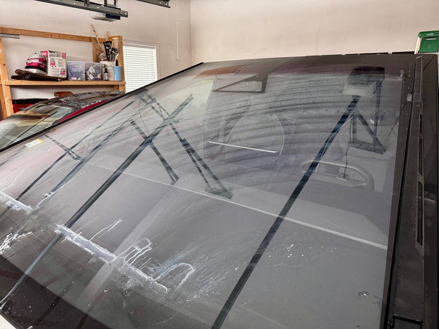 Tesla Cybertruck Windshield wiper/fluid not covering or cleaning evenly IMG_4625