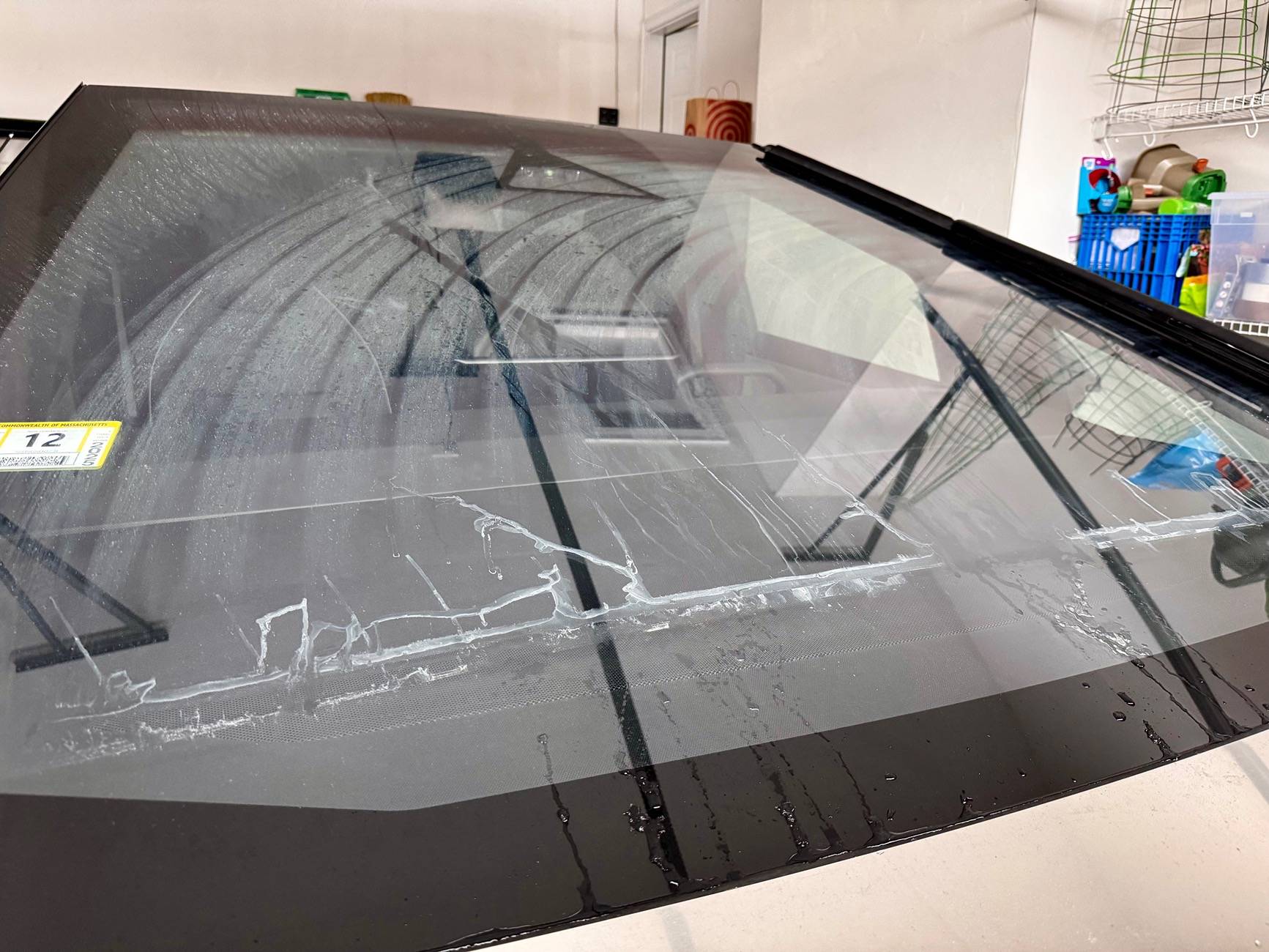 Tesla Cybertruck Windshield wiper/fluid not covering or cleaning evenly IMG_4624