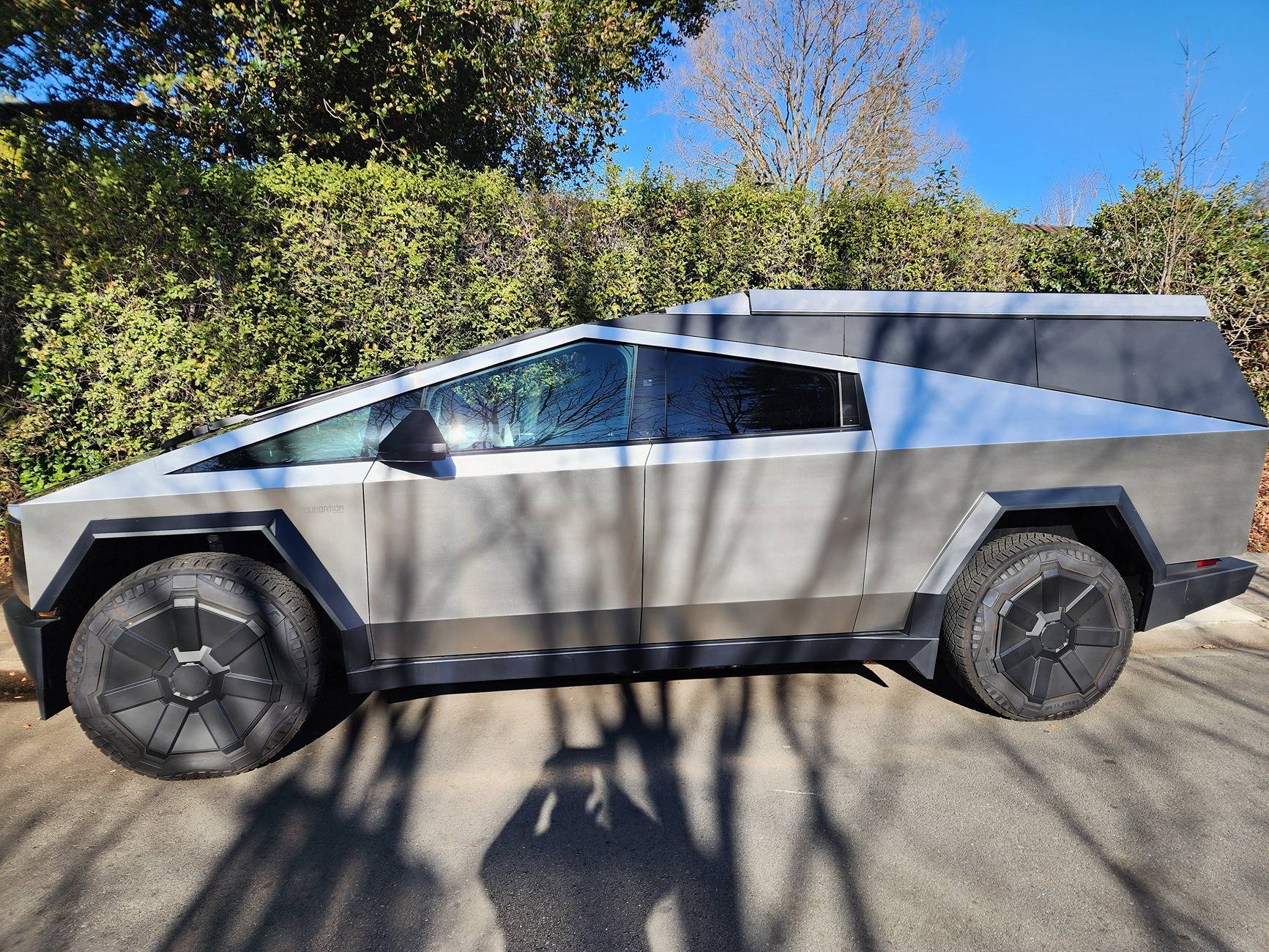 Tesla Cybertruck CYBERTRUCKco Camper build (mini-review) 20250127_101251
