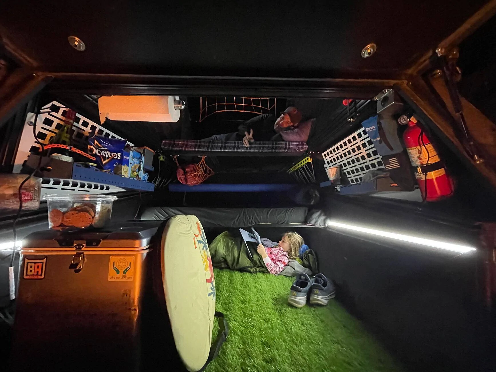 Tesla Cybertruck CYBERTRUCKco Camper build (mini-review) tempImagezpaBHv