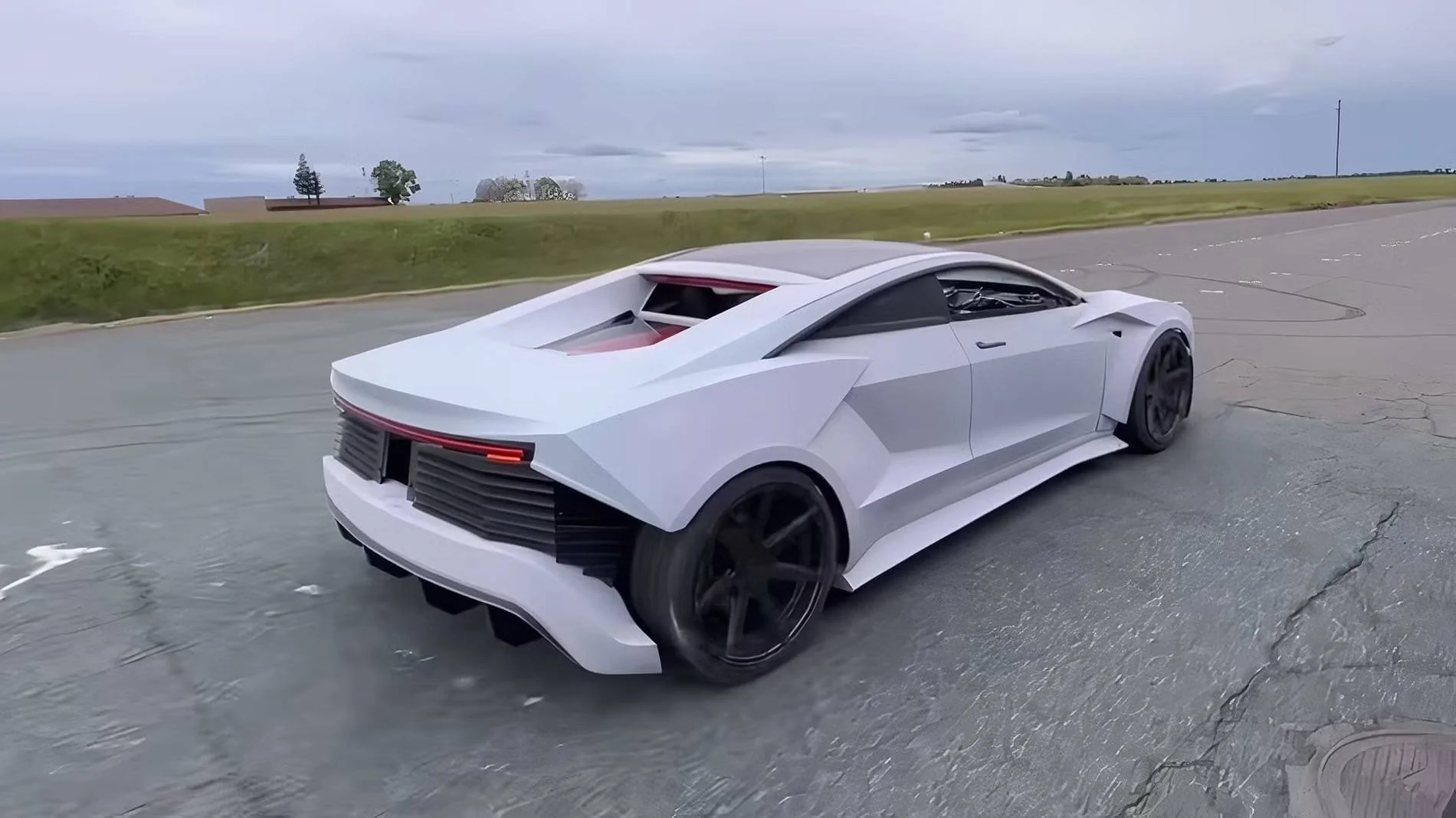 Tesla Cybertruck Cybertruck will be the last Tesla to use stainless steel exoskeleton IMG_3140