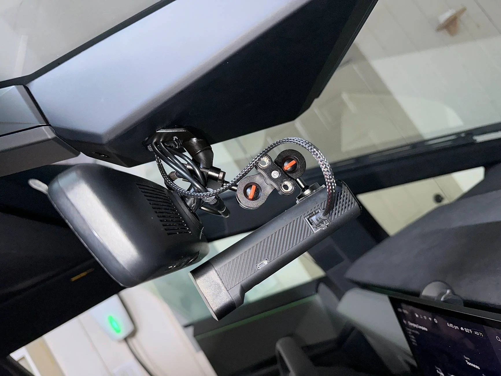 Tesla Cybertruck Rear View Camera Mirror by Hansshow Han Rear 2