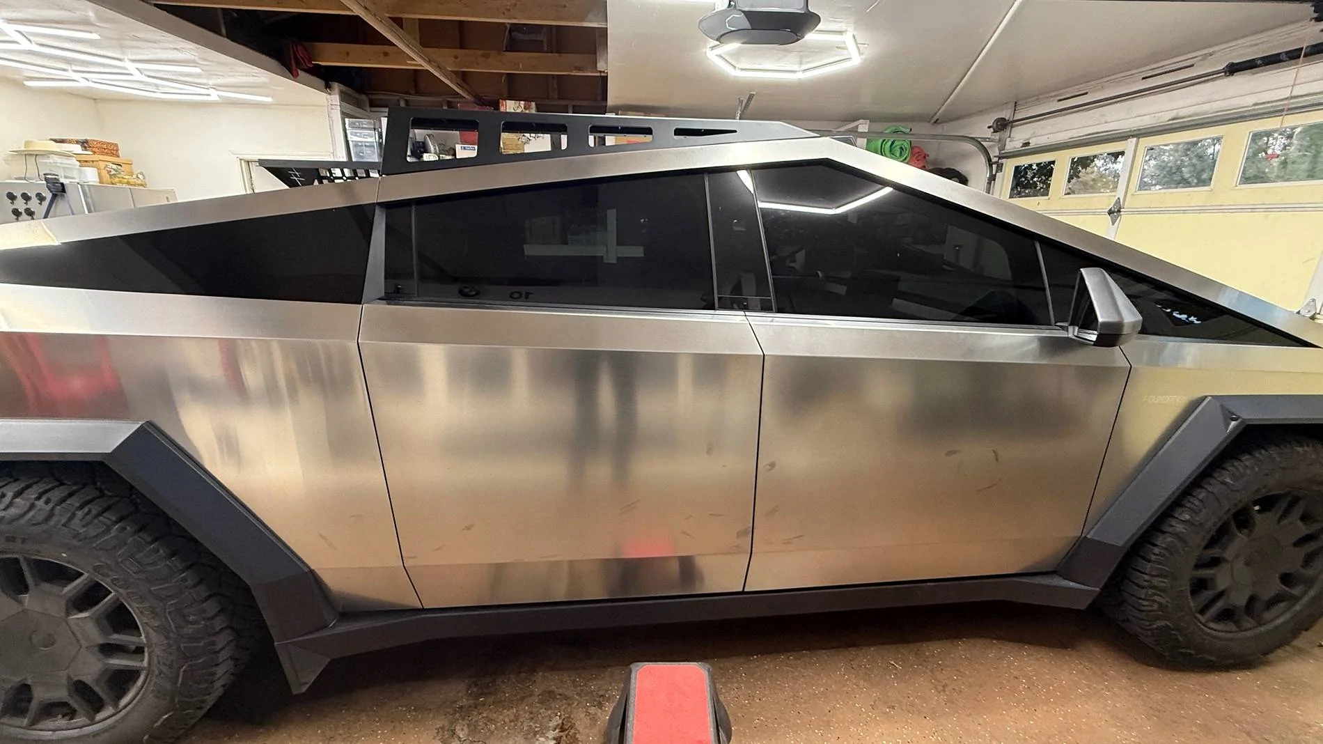 Tesla Cybertruck Mars Expedition Roof-Rack Installed! IMG_3154