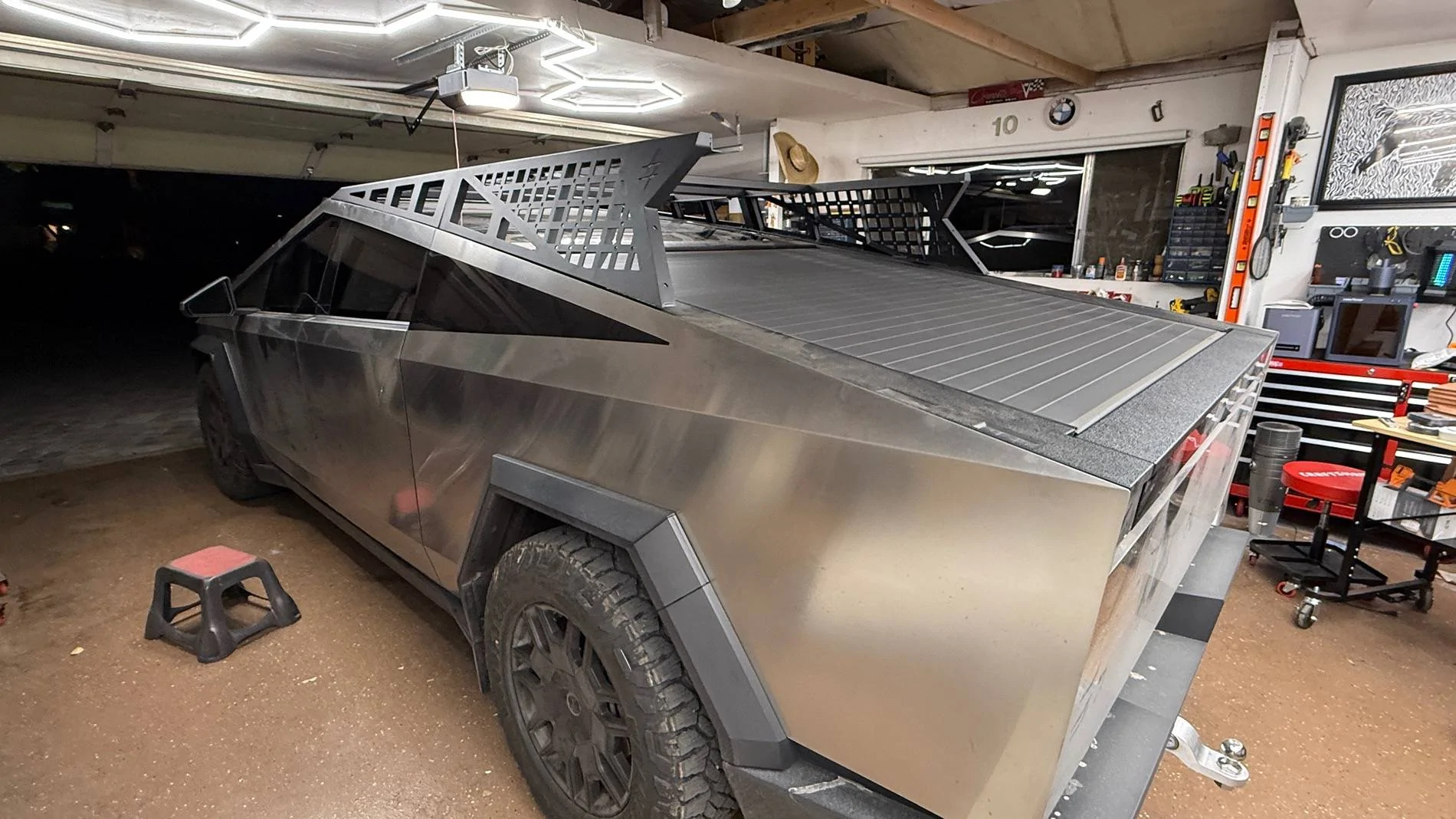 Tesla Cybertruck Mars Expedition Roof-Rack Installed! IMG_3155