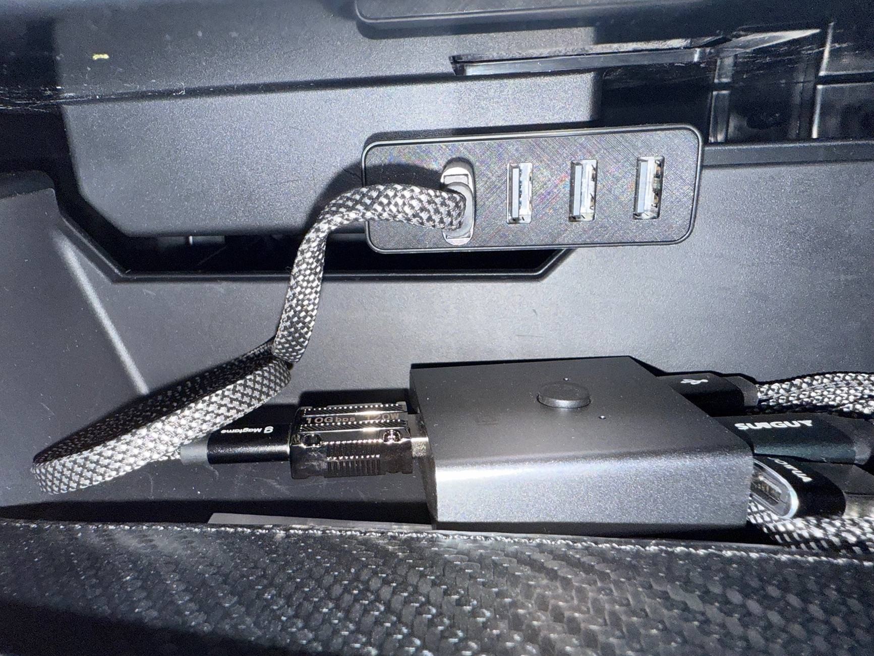 Tesla Cybertruck Cheap, useful Cybertruck USB drive mount IMG_0934
