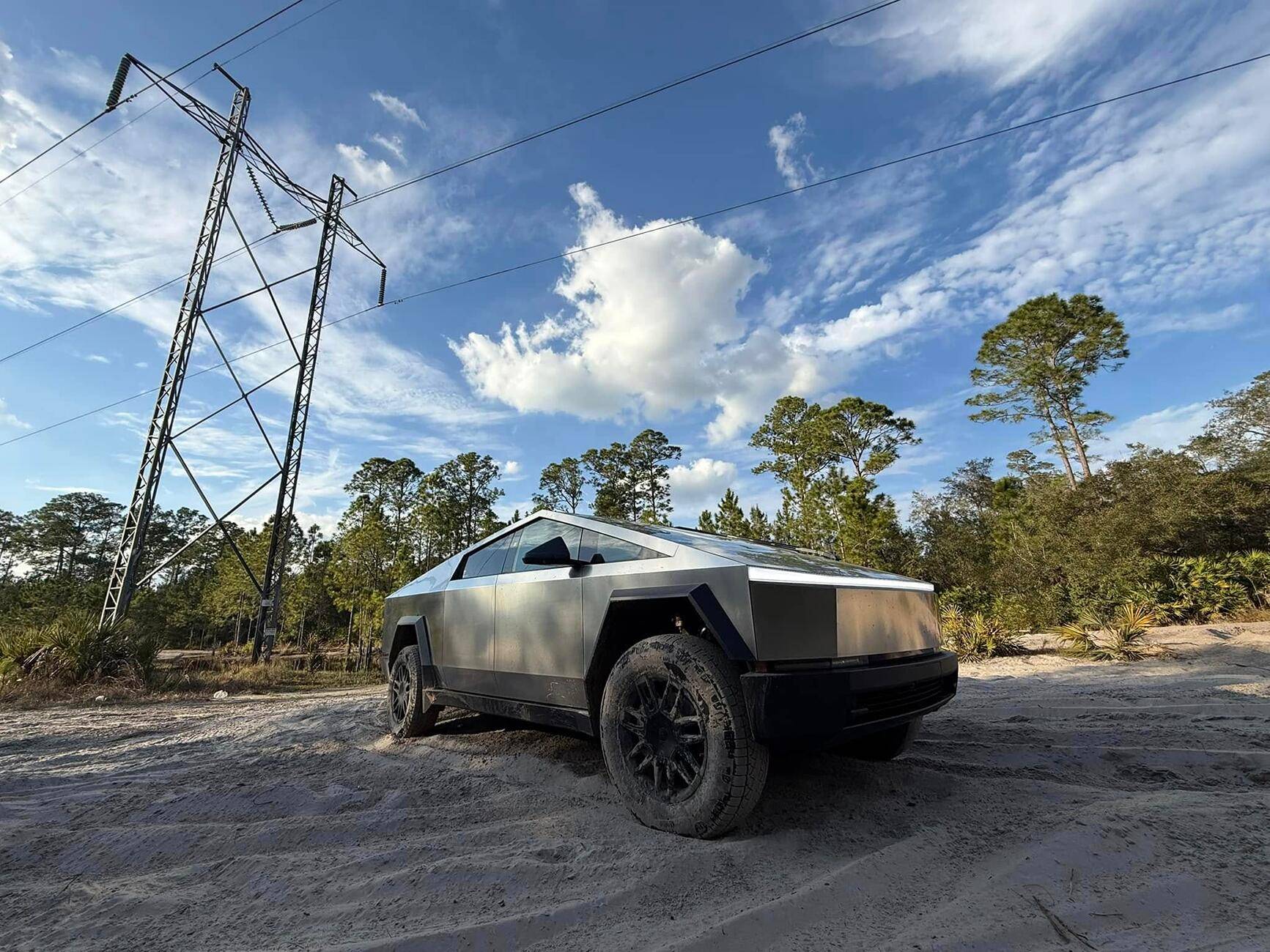 Tesla Cybertruck Breaking: 2025 AWD Cybertruck now officially qualifies for $7500 federal tax credit 1738868233186-9r
