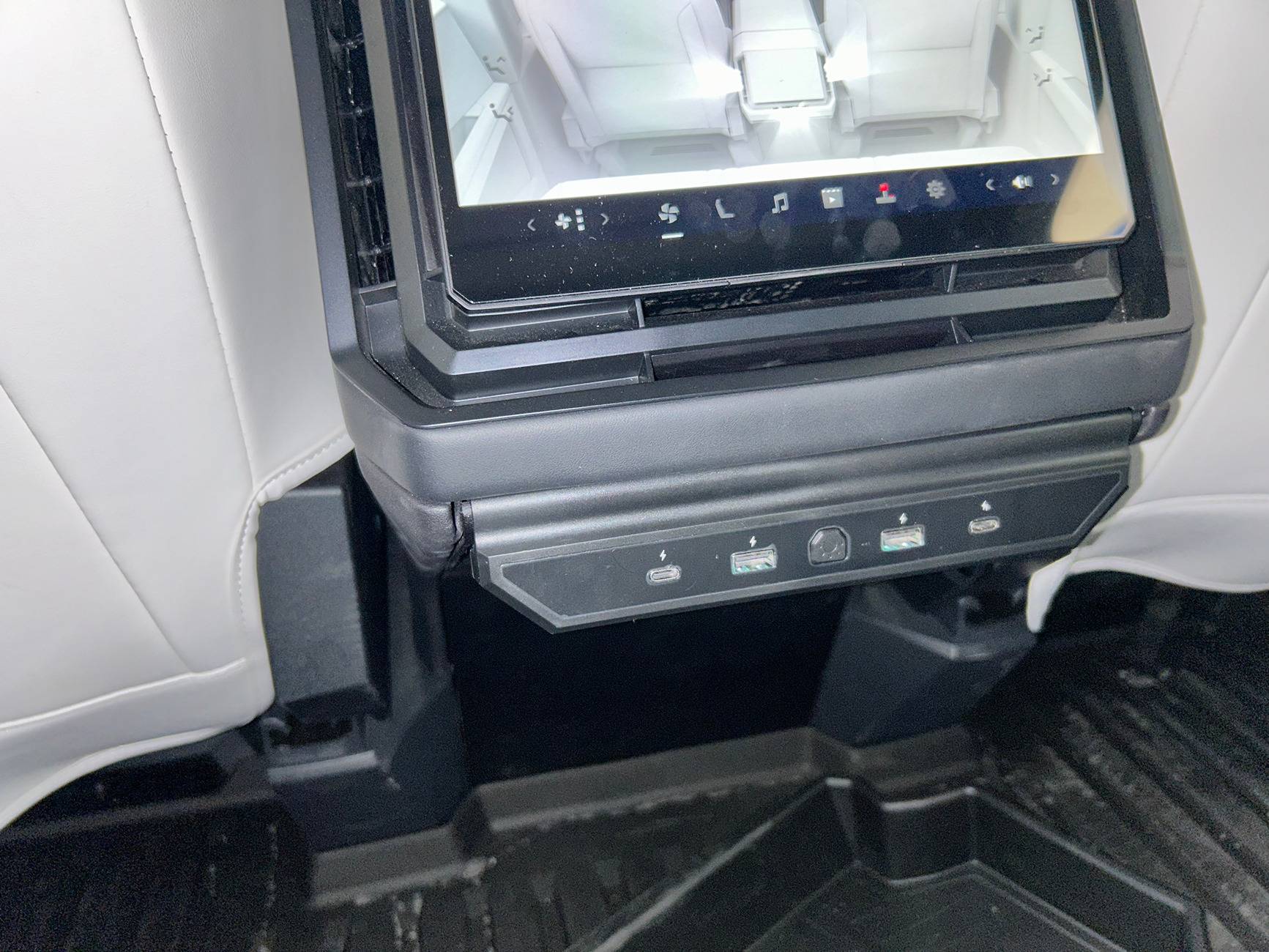 Tesla Cybertruck ElecFresh USB HUB Rear installed IMG_0692
