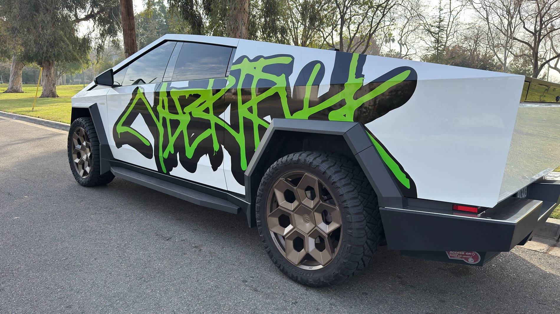 Tesla Cybertruck EVBase Cybertruck Running Boards Gen 1 vs Gen 3- What’s the Difference? lQDPIt_4L5ZXCR3NEbjNH4Cwdi8uA4WGLBEHgUTJLEUUAA_8064_4536