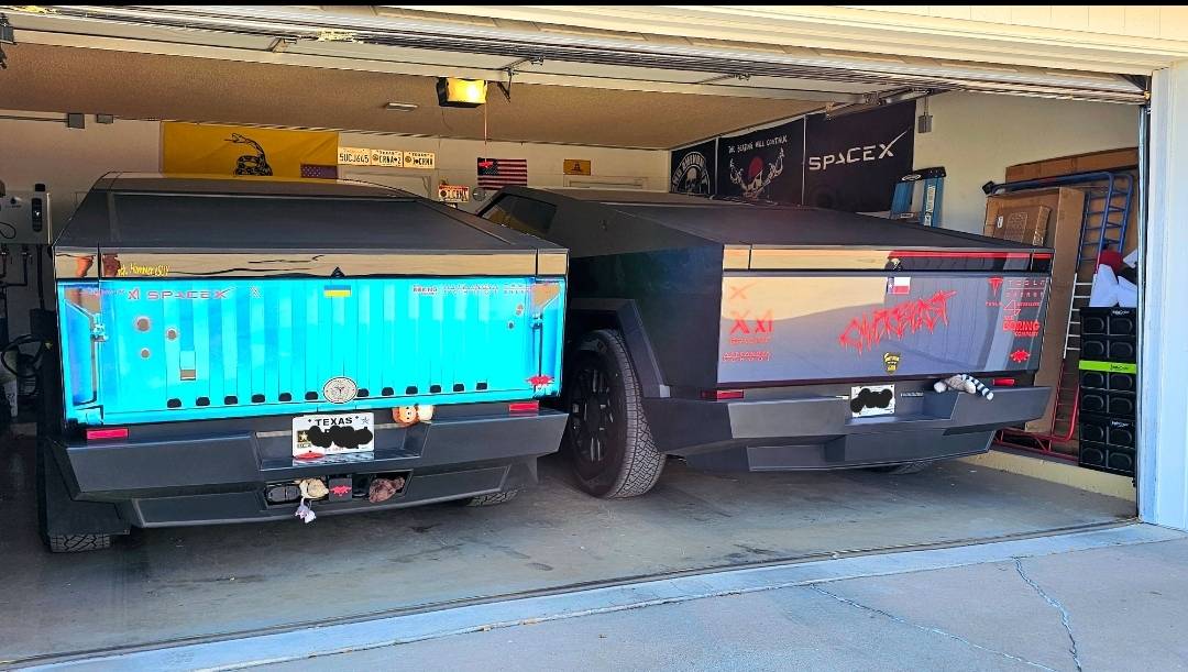 Tesla Cybertruck Daily random Cybertruck photos thread - Post Yours! 📸 🤳 Screenshot_20250209_145210_Gallery