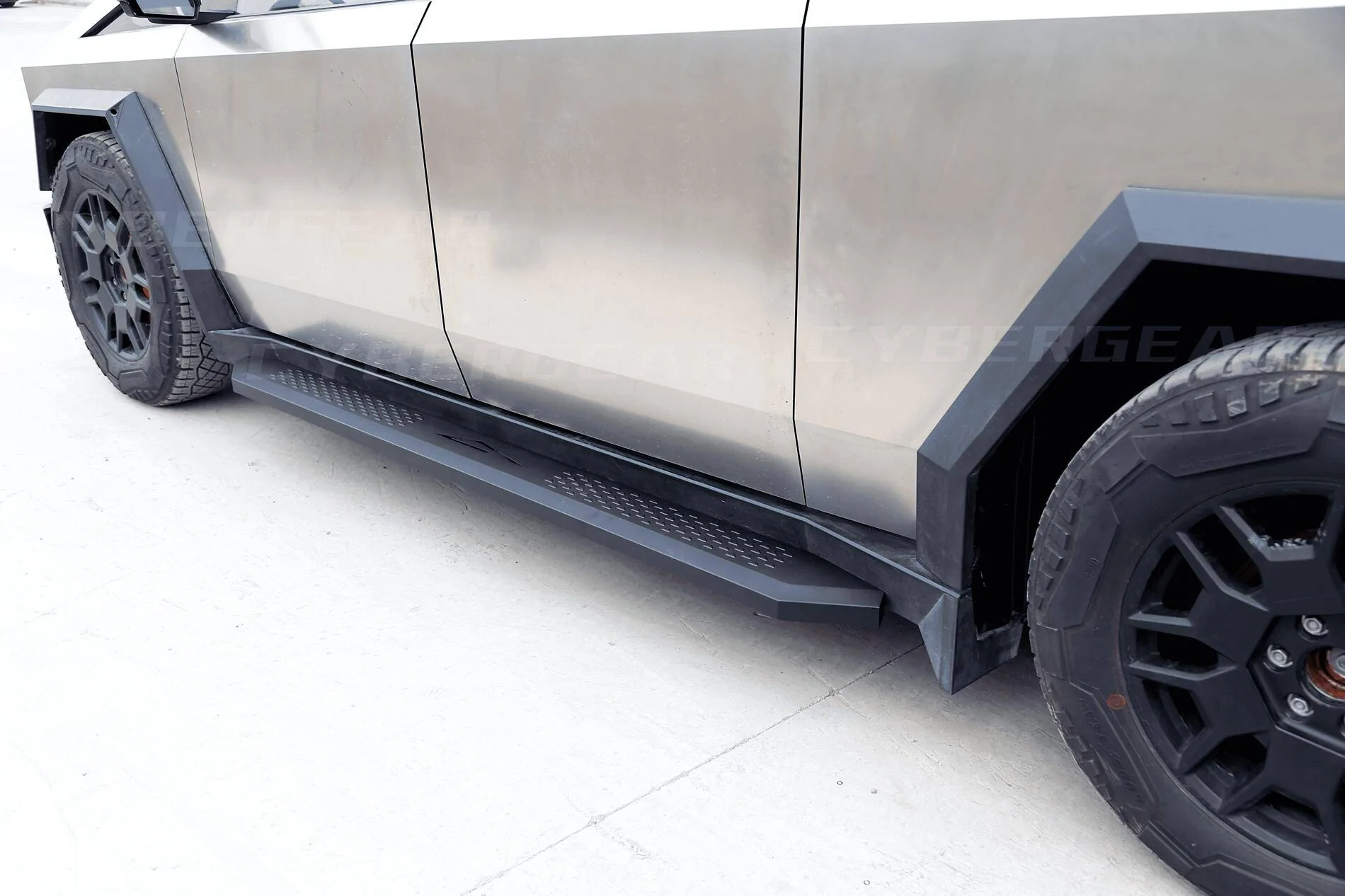Tesla Cybertruck [CyberGear] New Solid Running Boards for Cybertruck ba478b8556d3eb72fe93a874bca2f9a